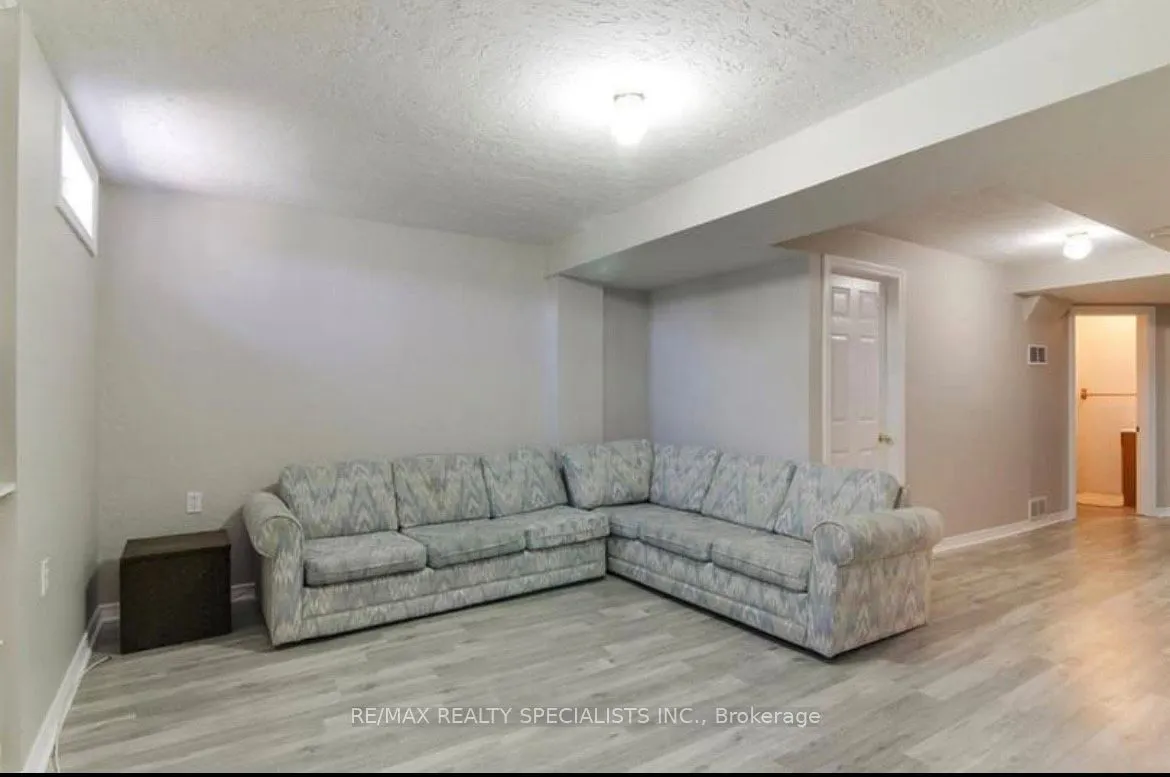 824 Ledbury Crescent, #Bsmt
