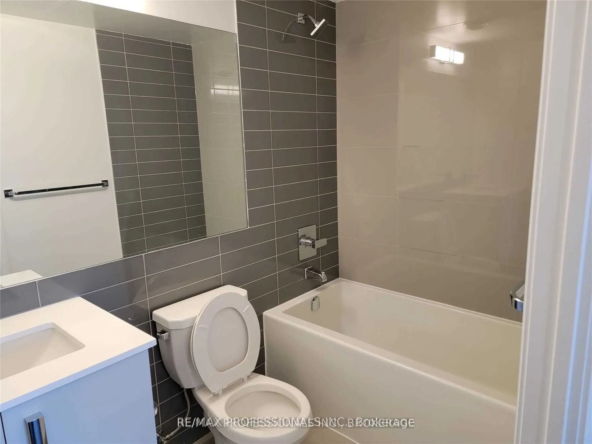 30 Gibbs Road, #3006