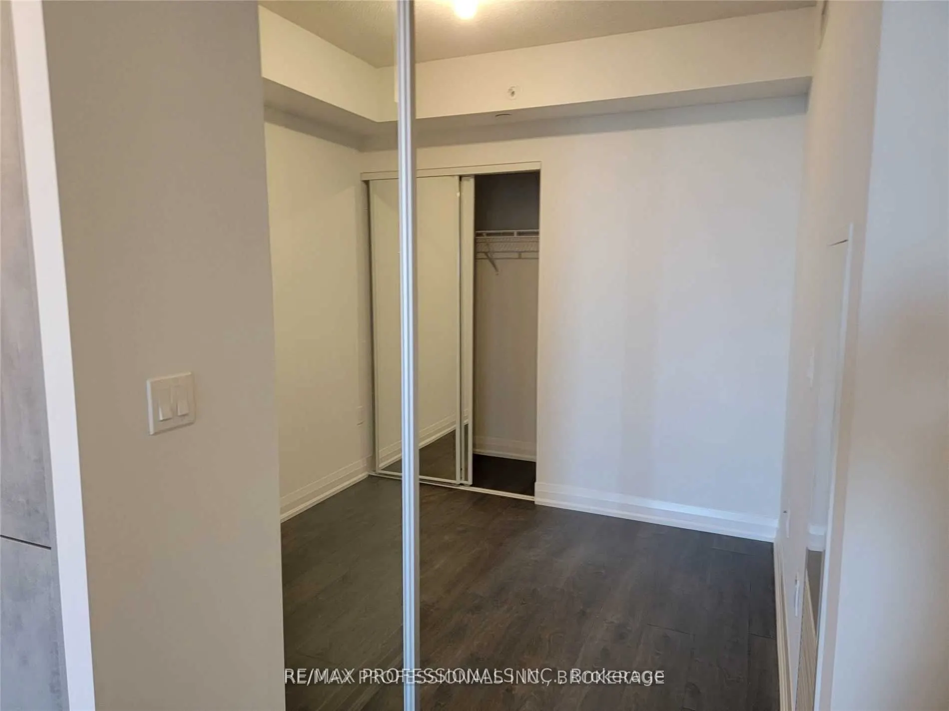30 Gibbs Road, #3006