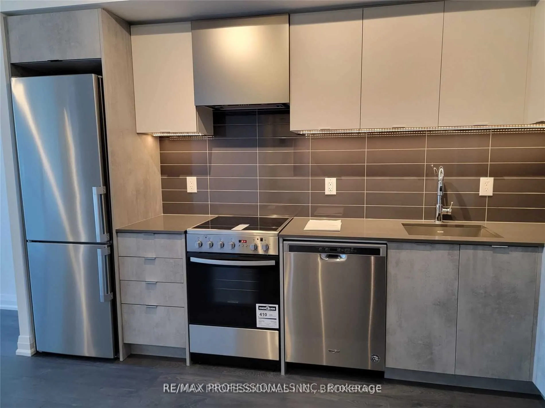 30 Gibbs Road, #3006