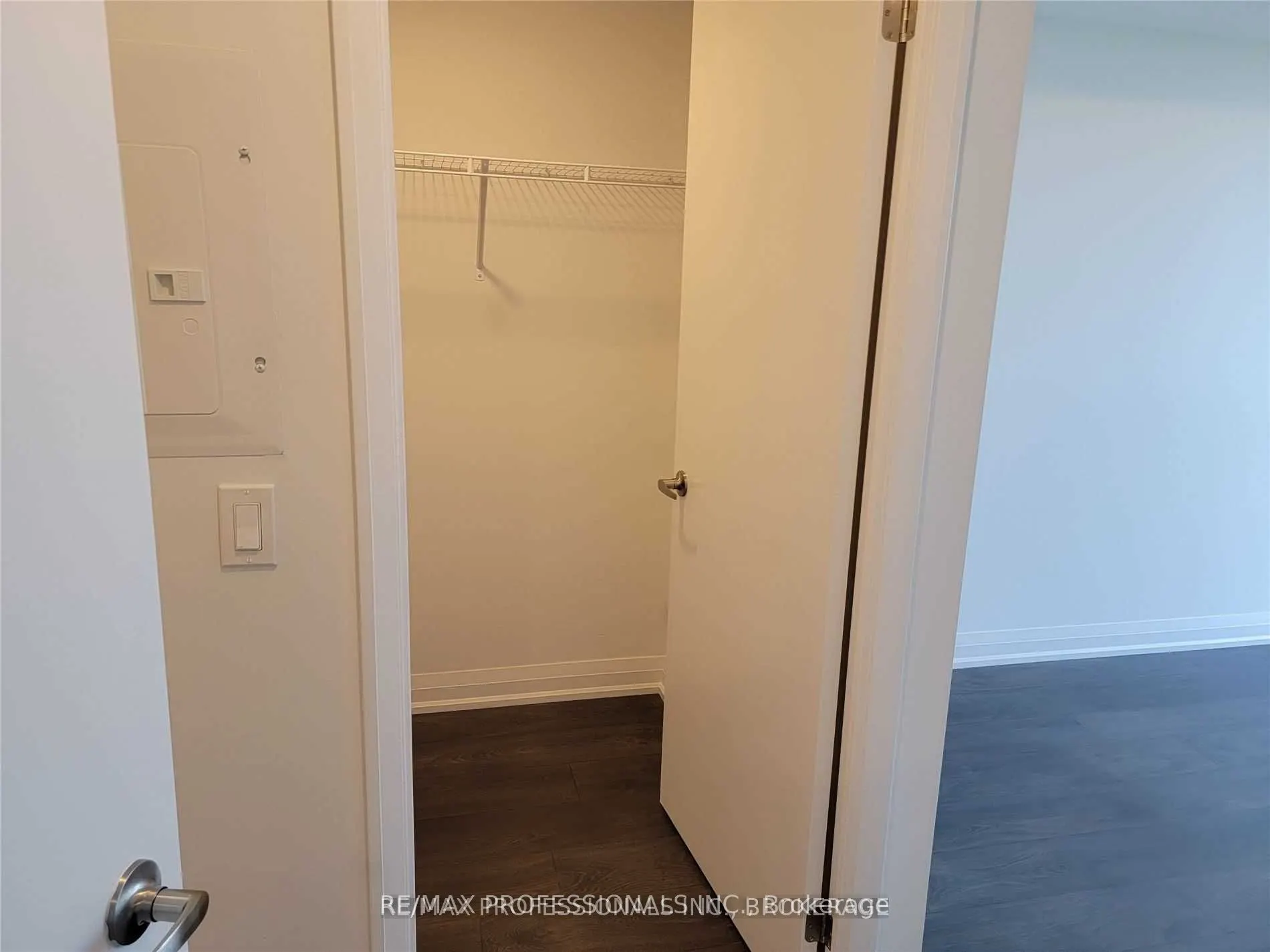 30 Gibbs Road, #3006