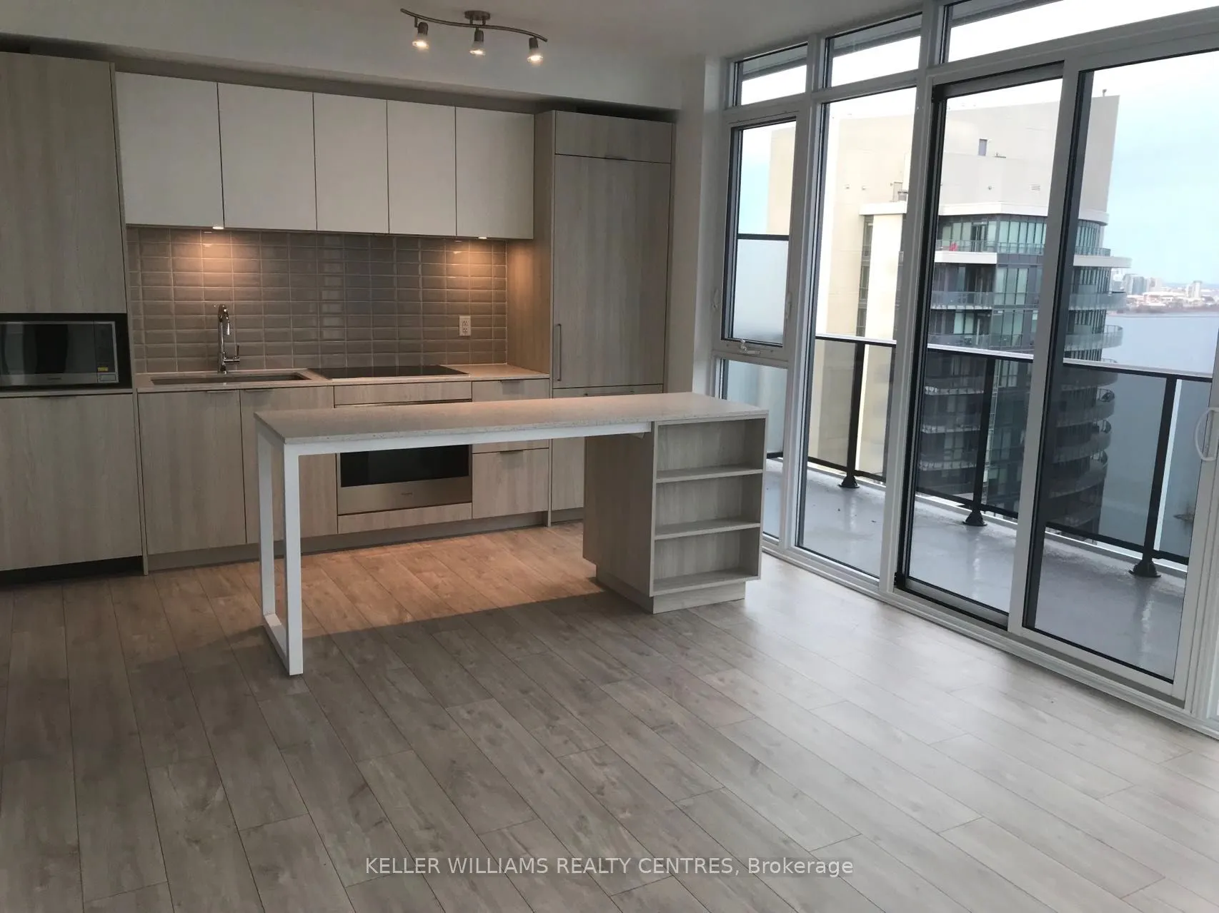 70 Annie Craig Drive, #3806