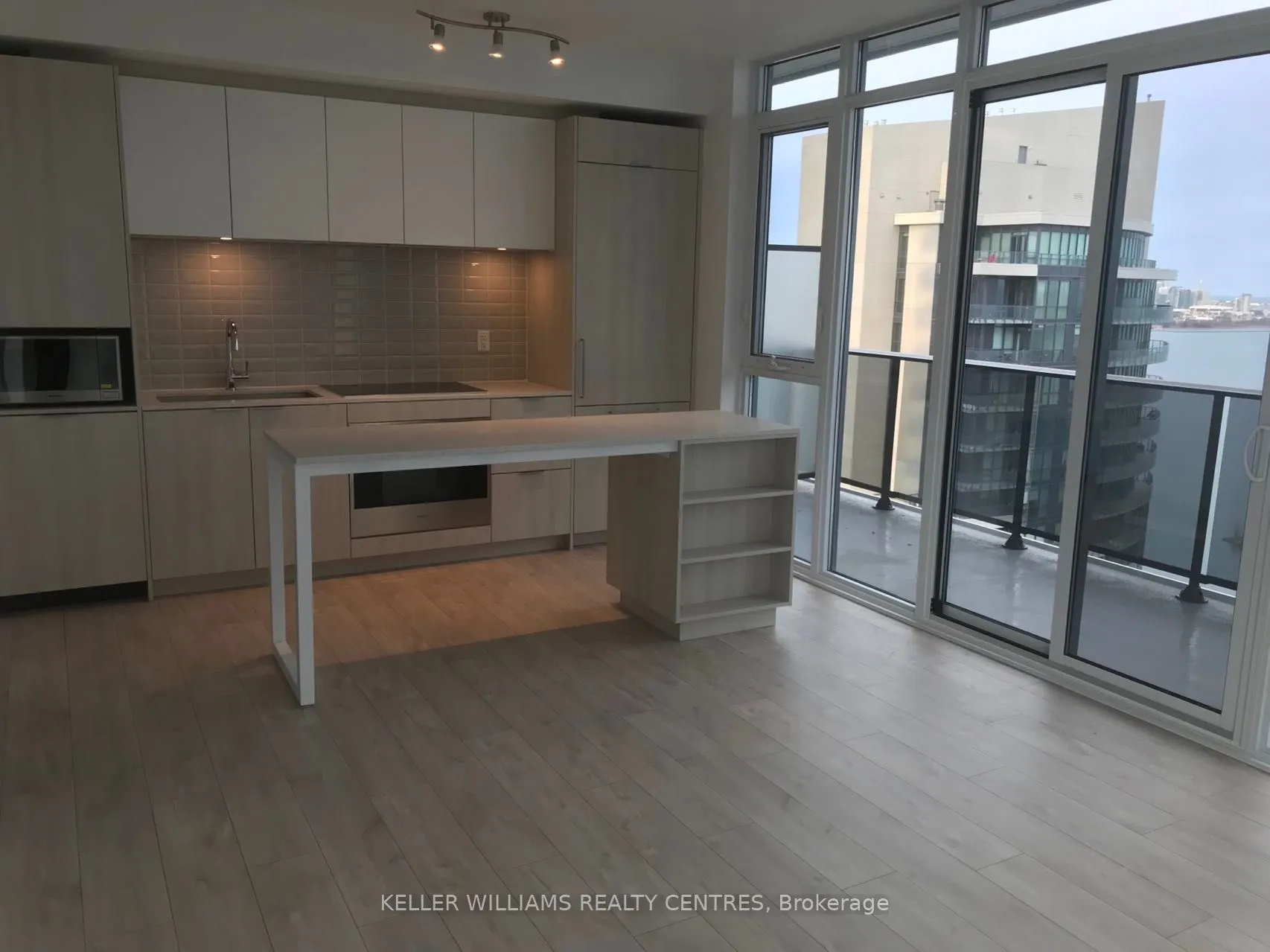 70 Annie Craig Drive, #3806