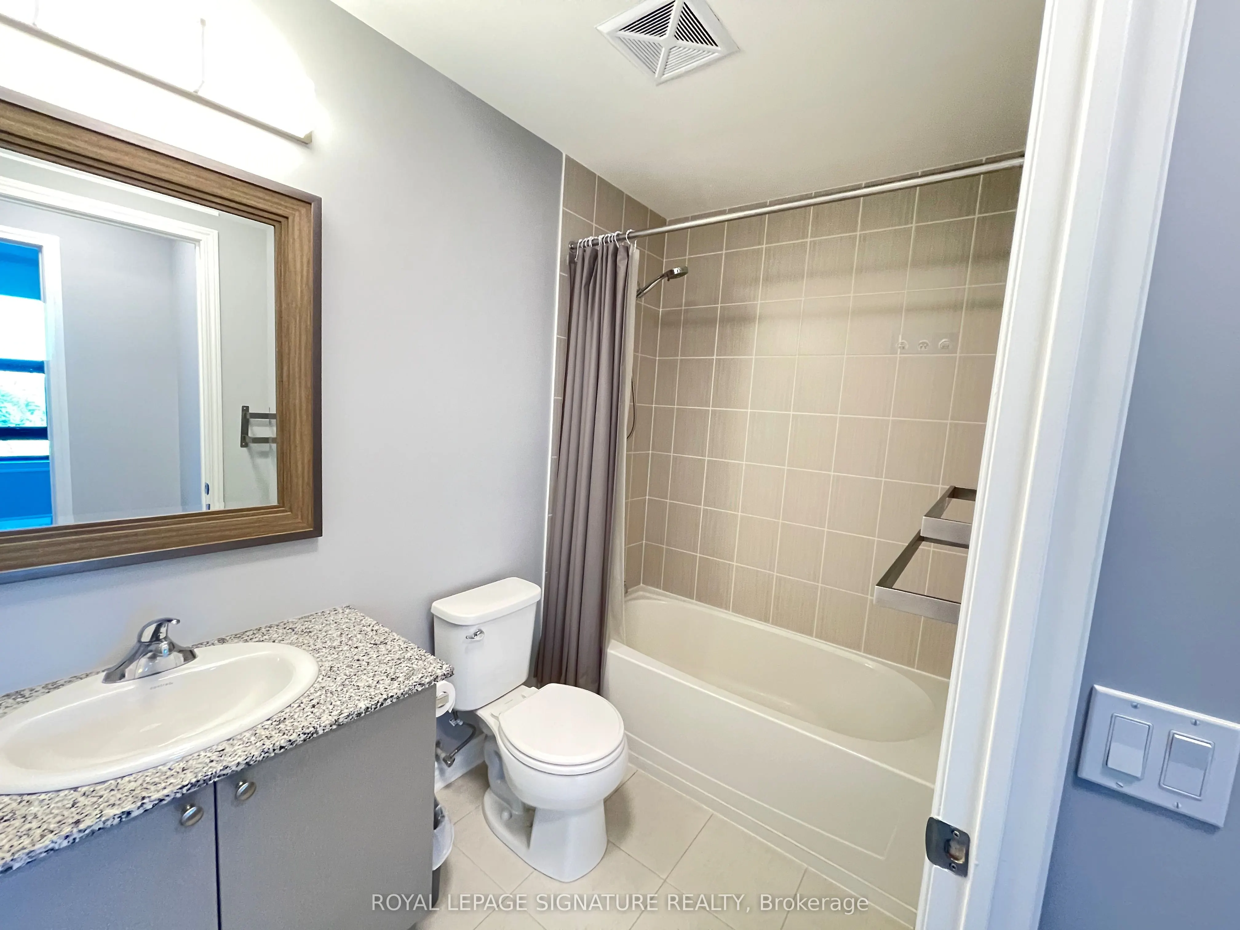 2522 Keele Street, #401