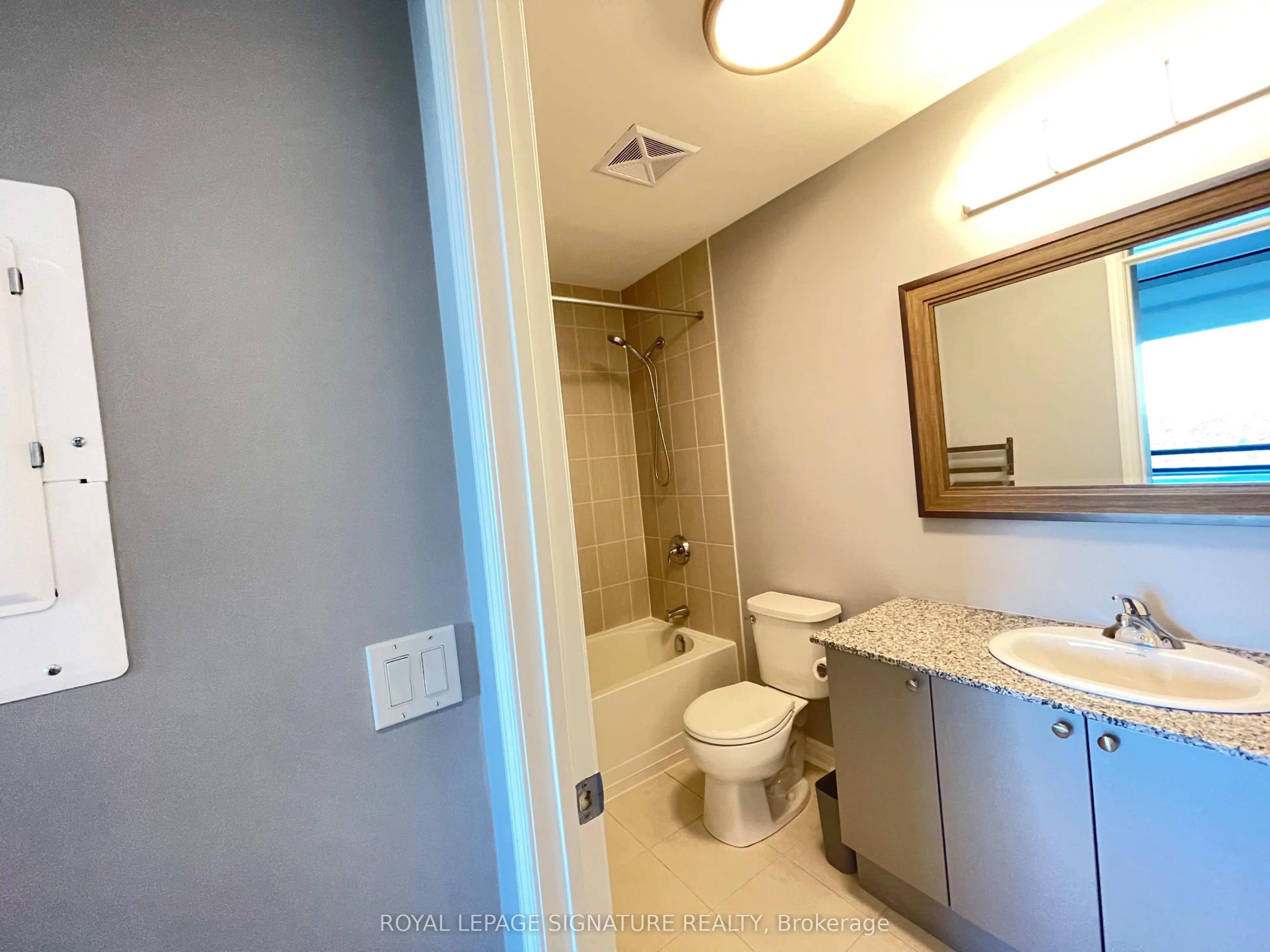 2522 Keele Street, #401