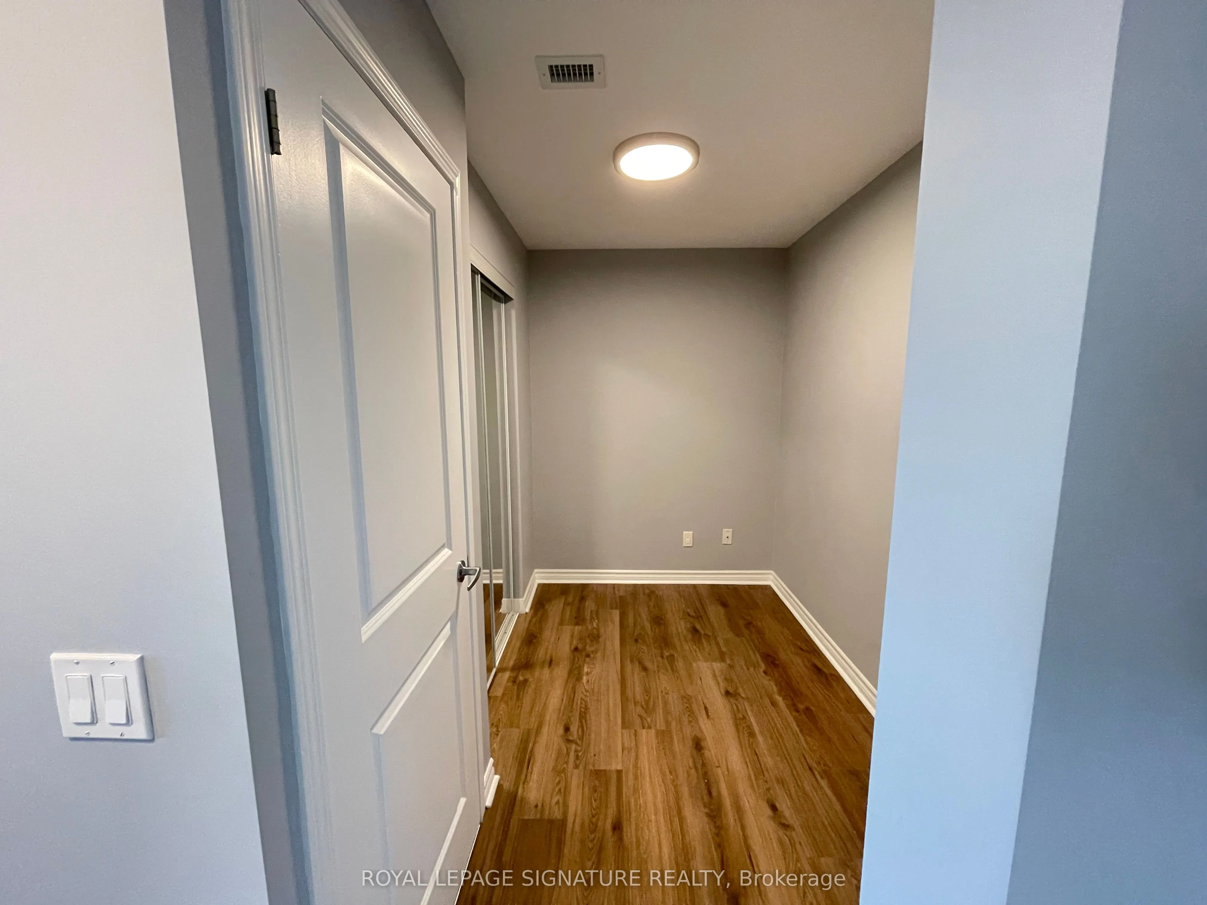 2522 Keele Street, #401