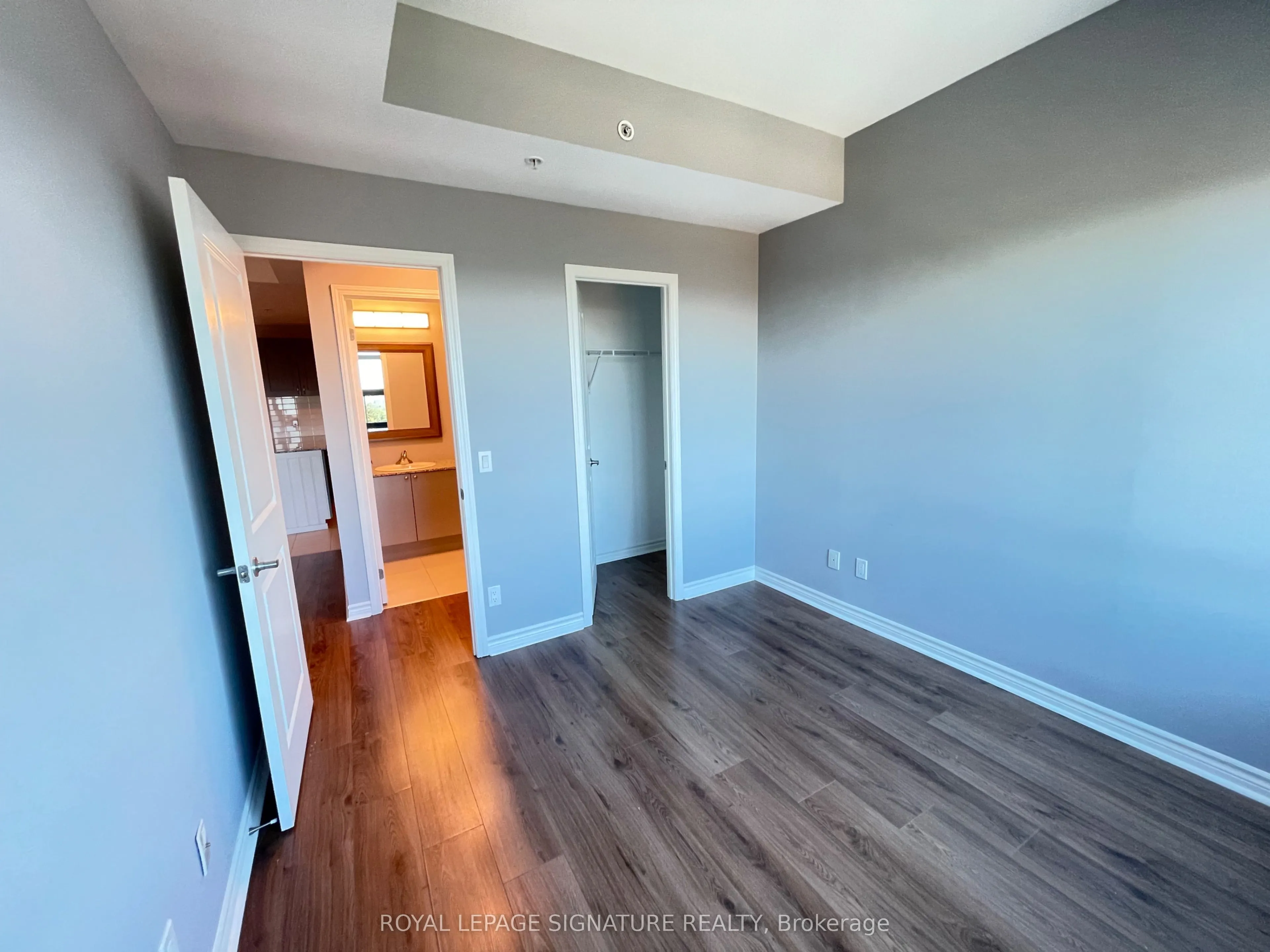 2522 Keele Street, #401