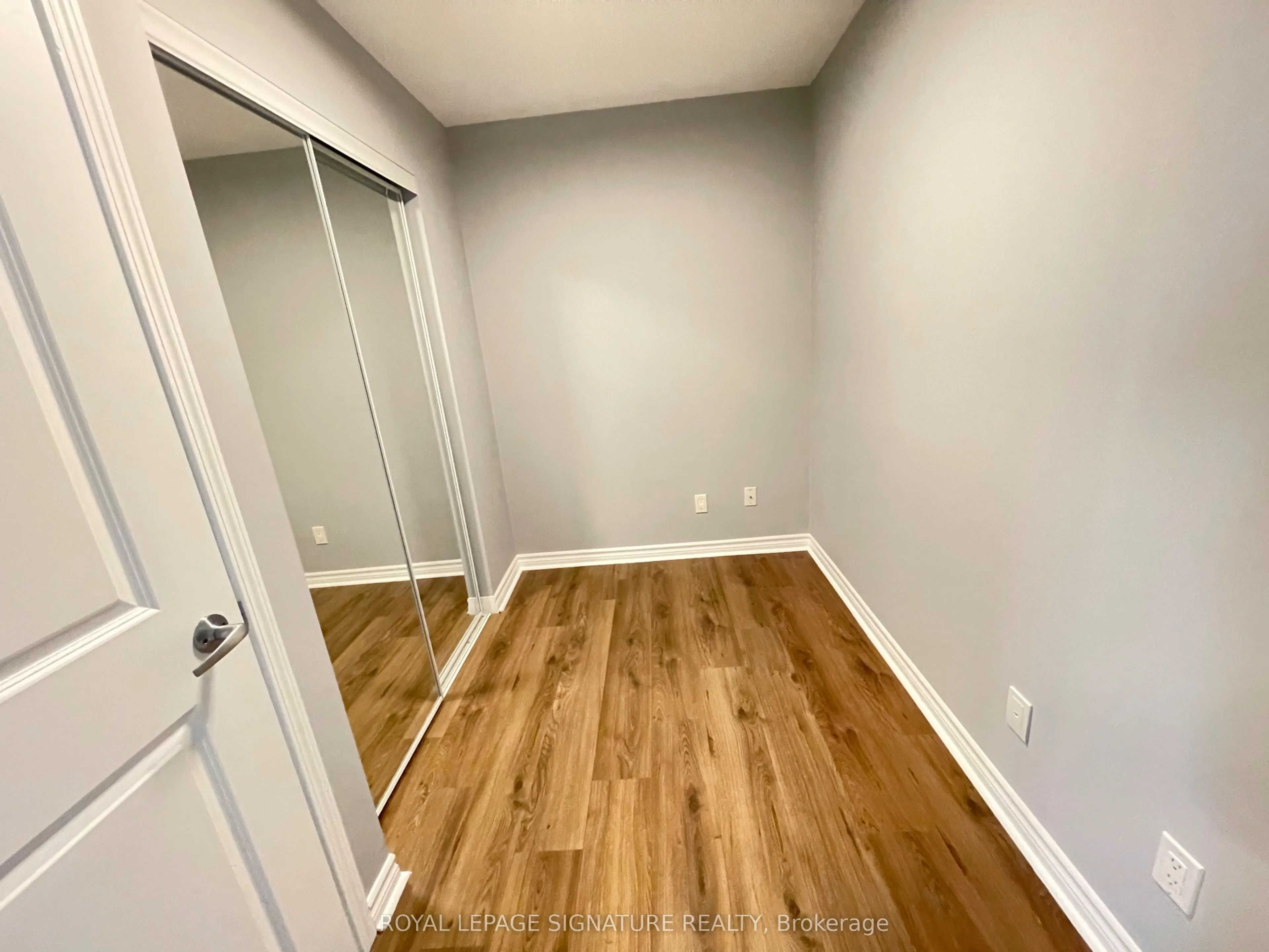 2522 Keele Street, #401