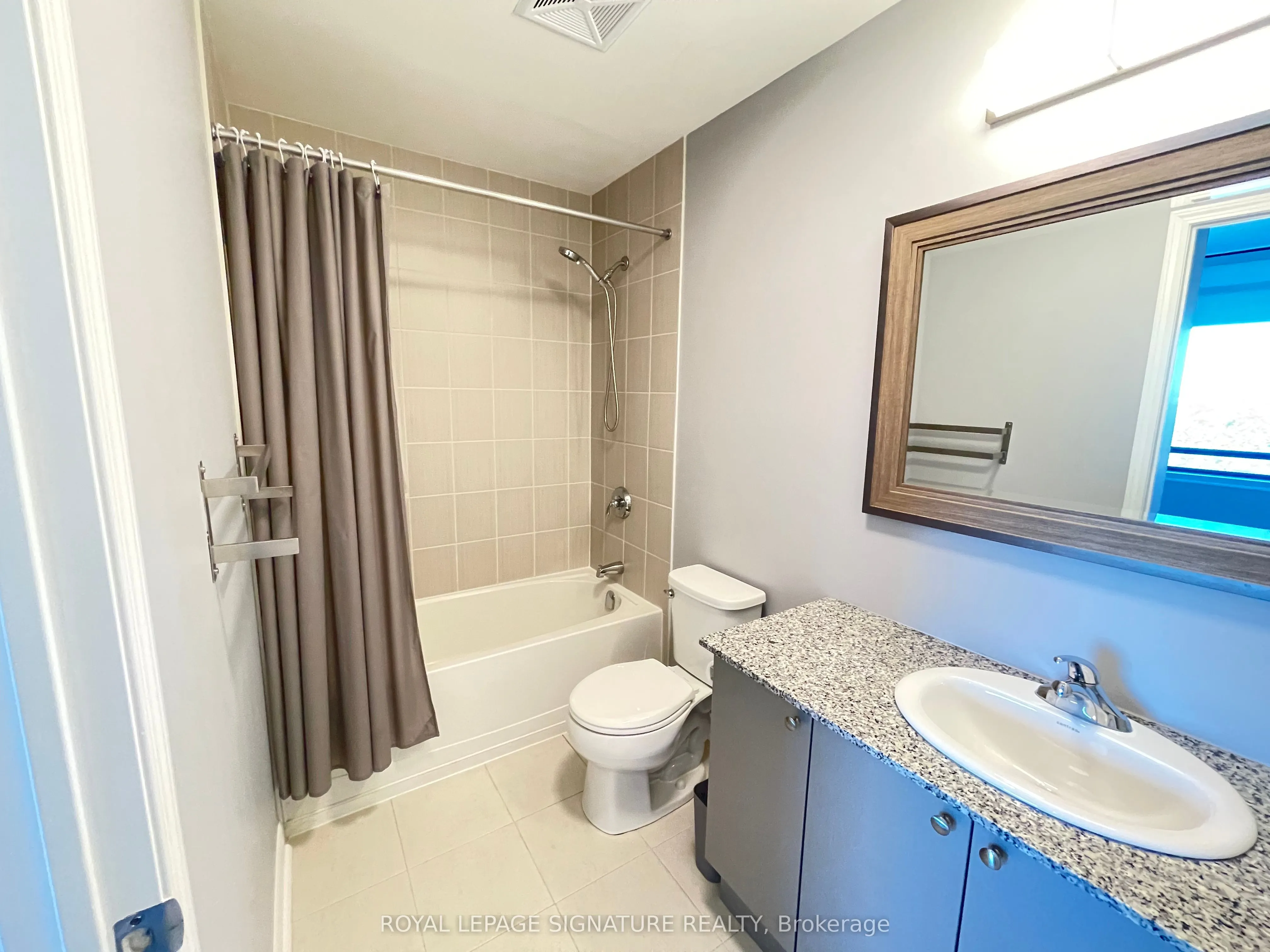 2522 Keele Street, #401