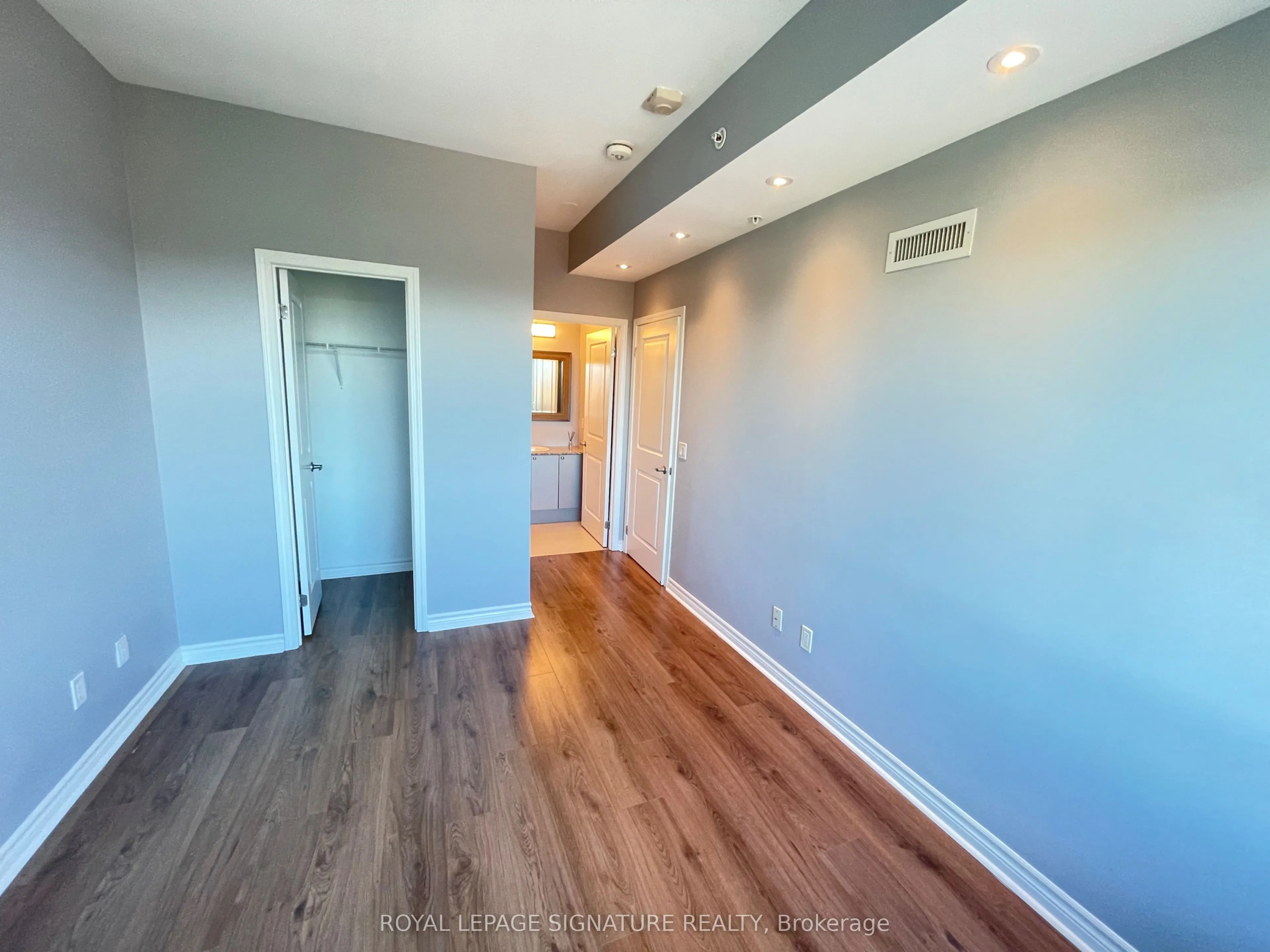2522 Keele Street, #401