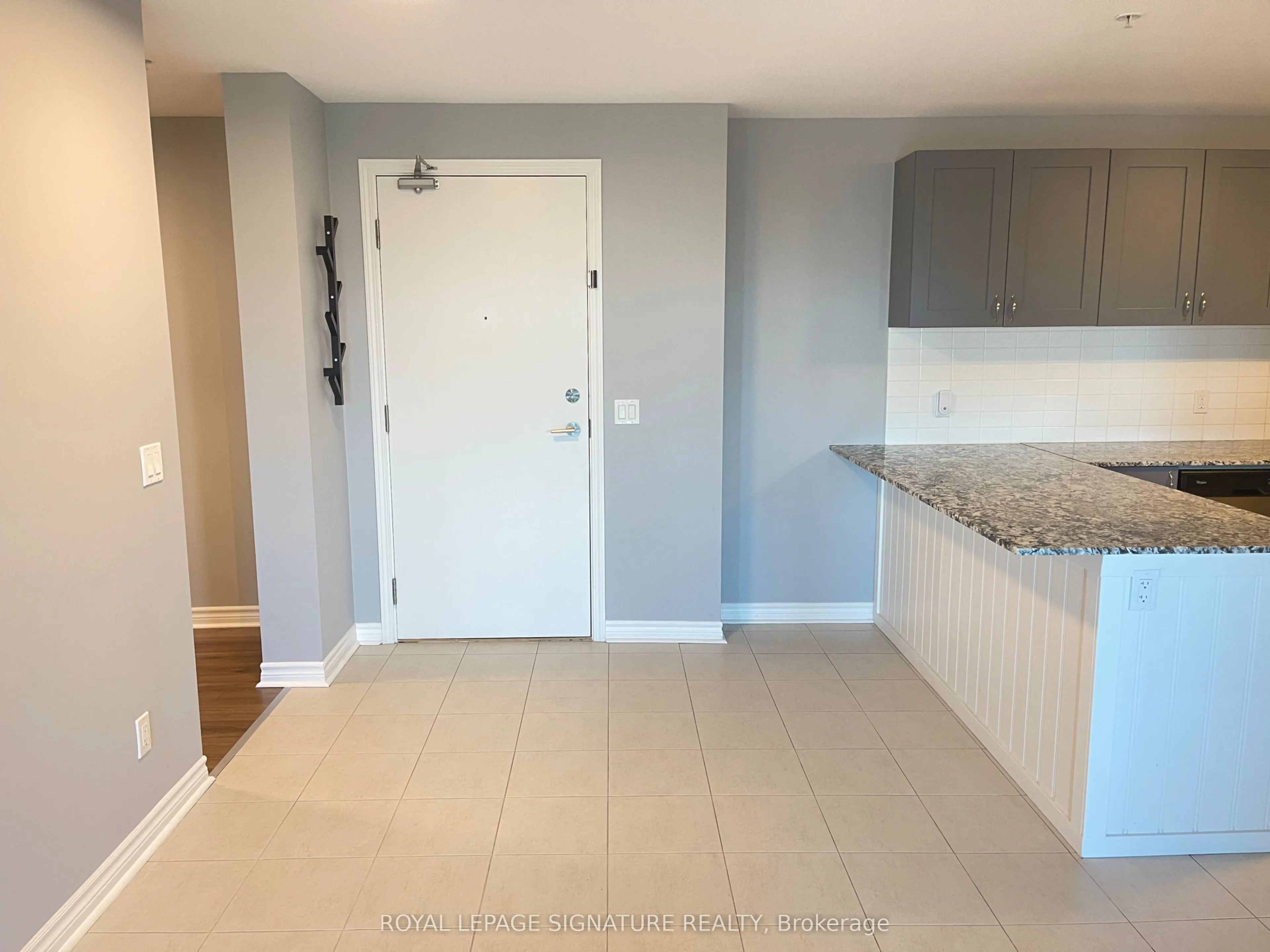 2522 Keele Street, #401