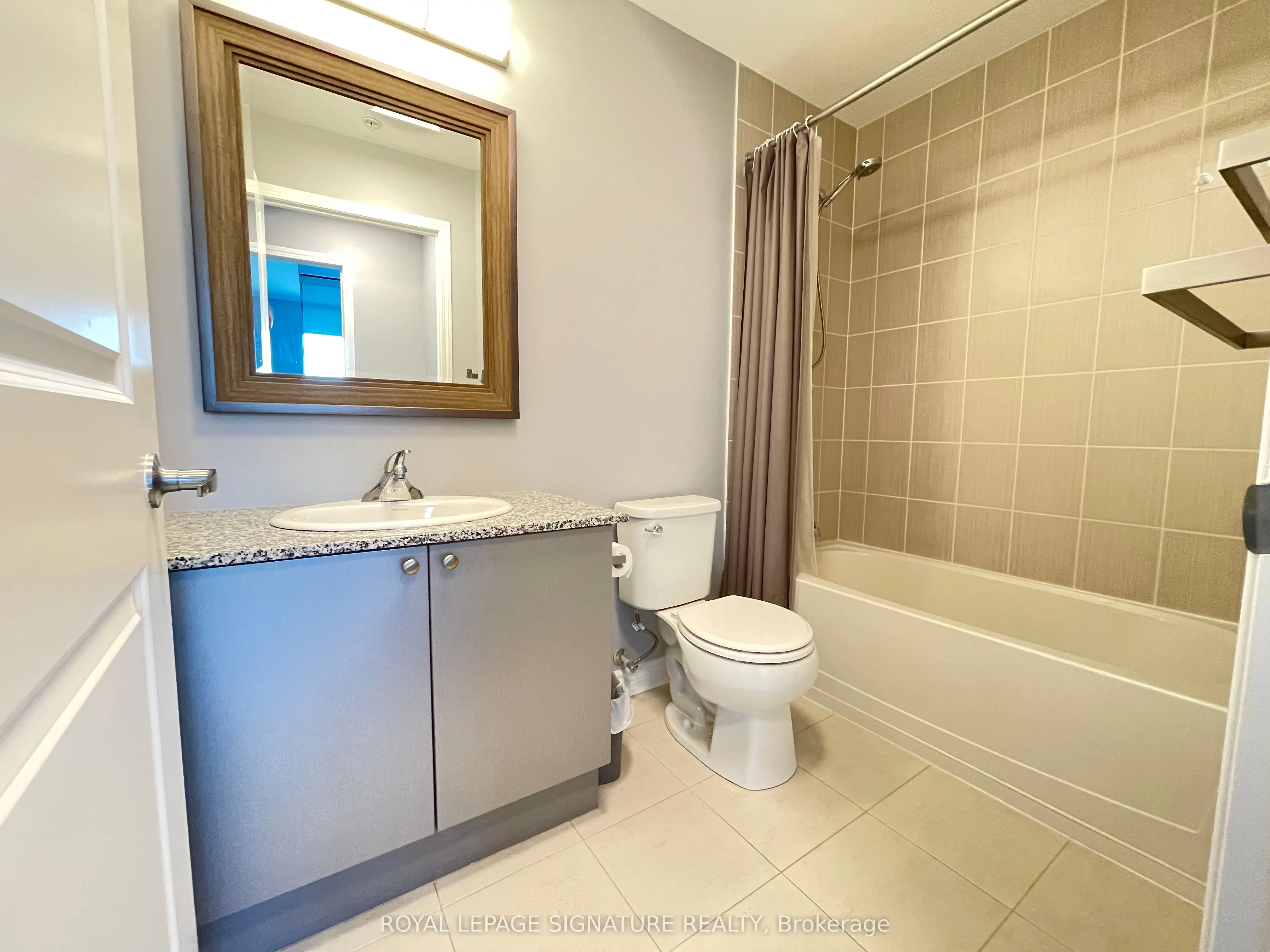 2522 Keele Street, #401