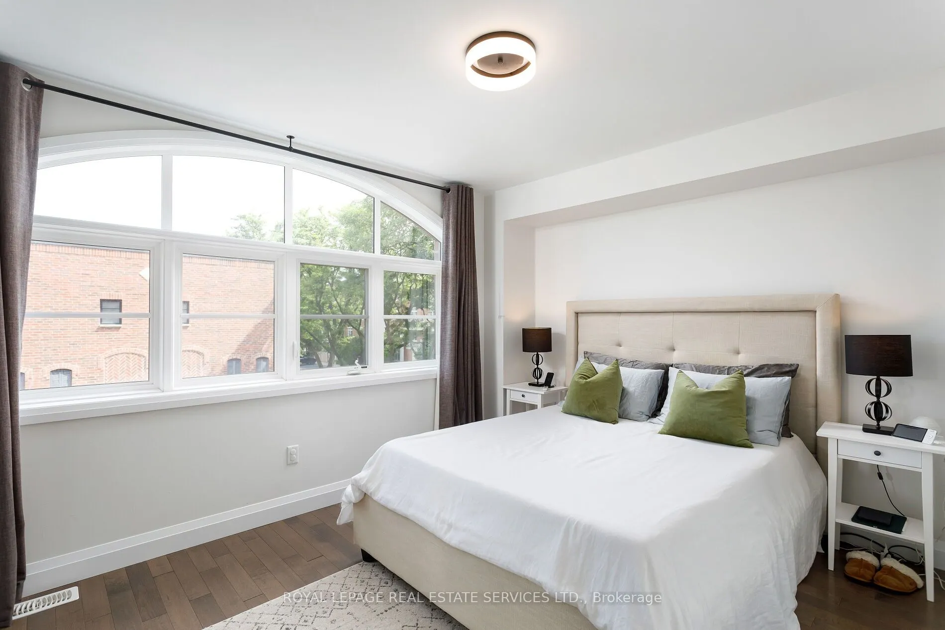 405 Plains Road E, #22