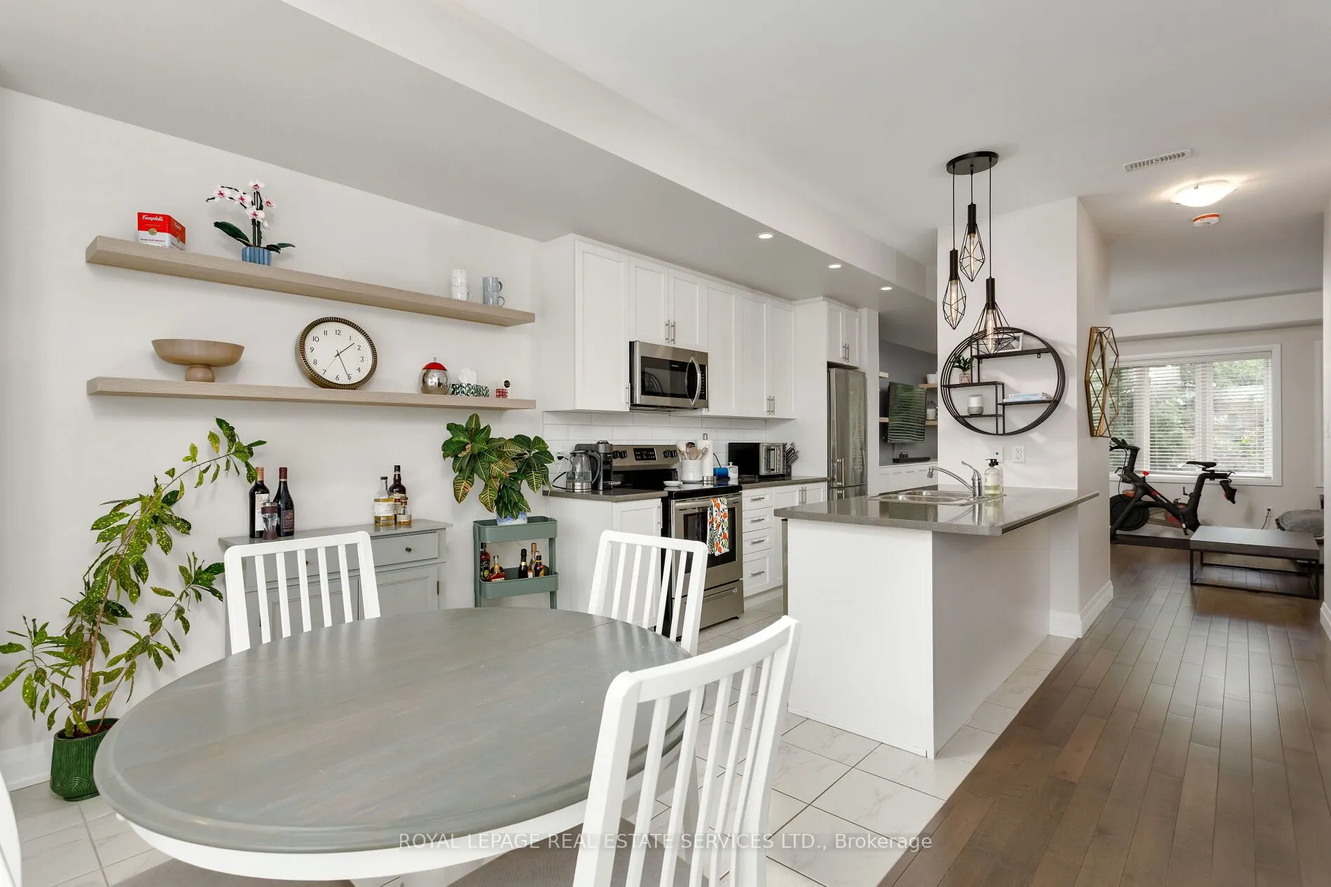 405 Plains Road E, #22