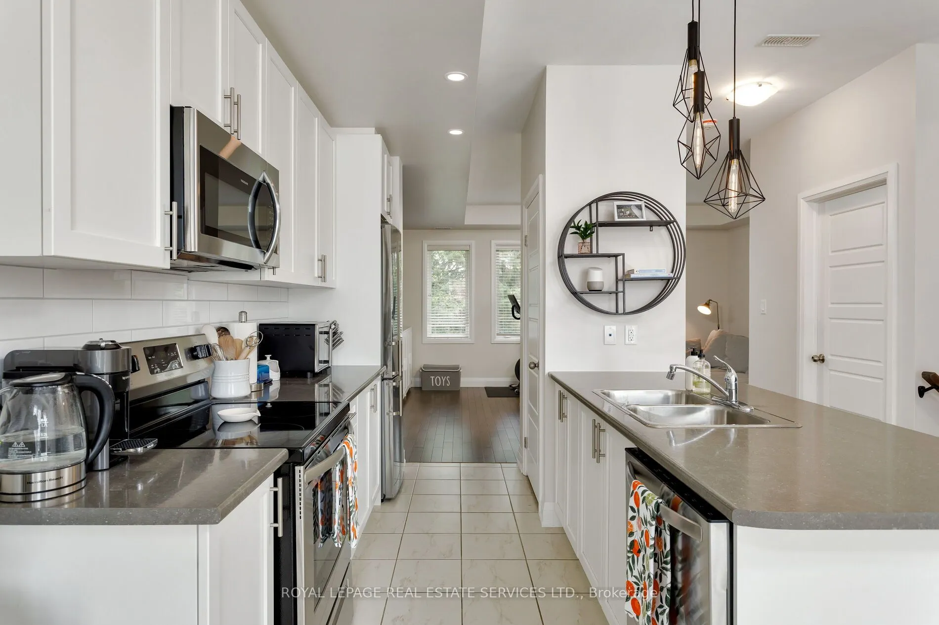 405 Plains Road E, #22