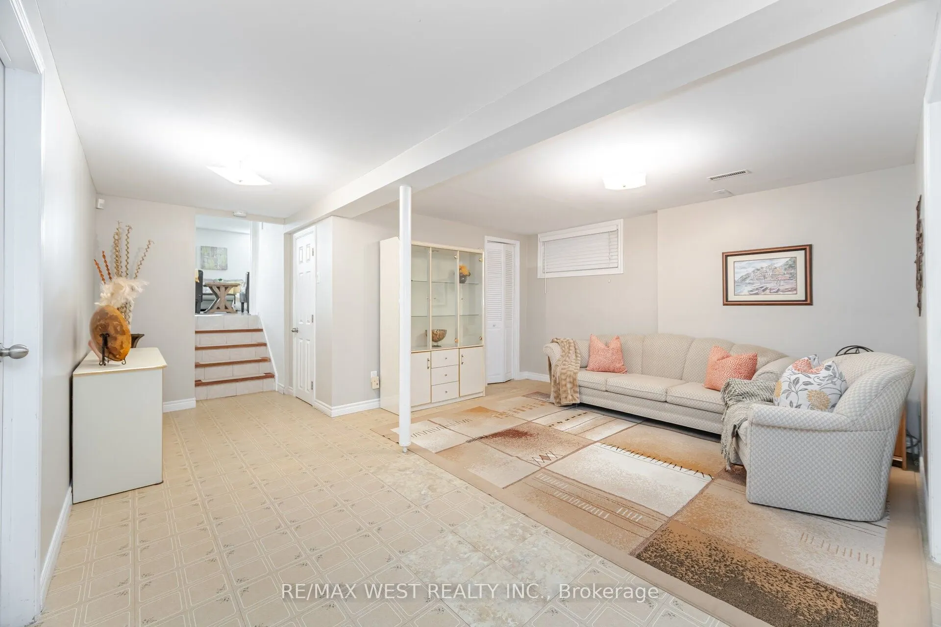 17 Malcolm Crescent