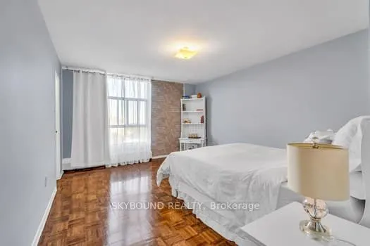 44 Longbourne Drive, #1004