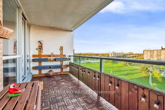 44 Longbourne Drive, #1004