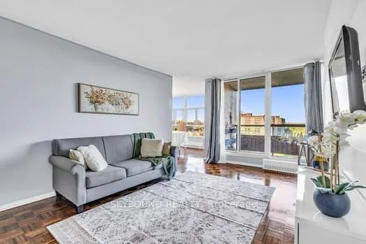 44 Longbourne Drive, #1004