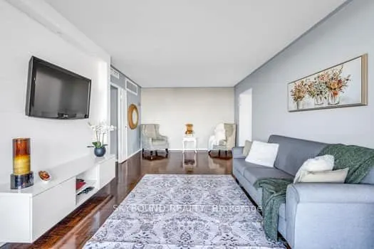 44 Longbourne Drive, #1004