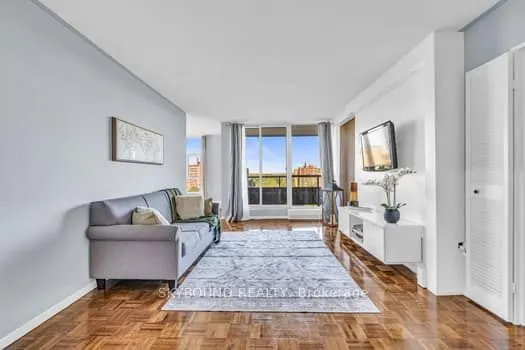 44 Longbourne Drive, #1004