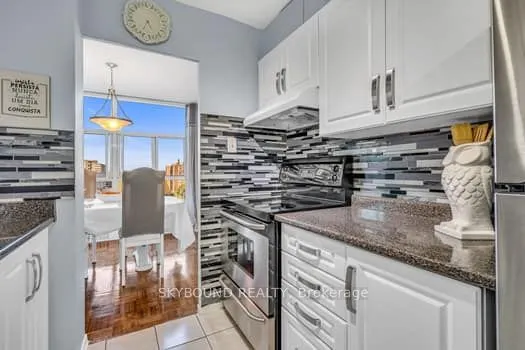 44 Longbourne Drive, #1004