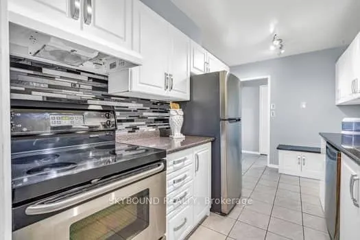 44 Longbourne Drive, #1004