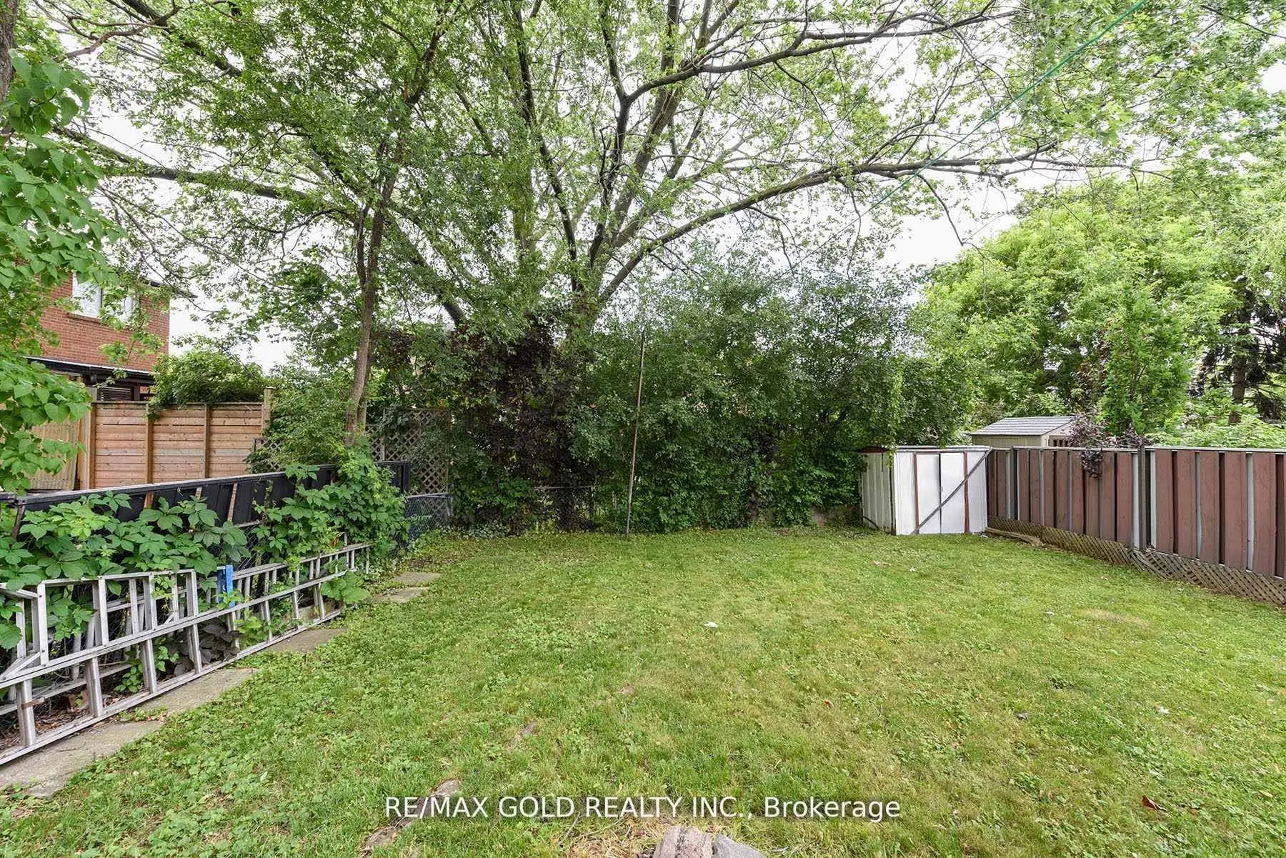 3507 Laddie Crescent