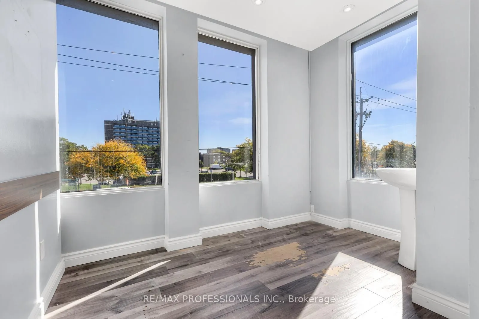4640 Jane Street, #201