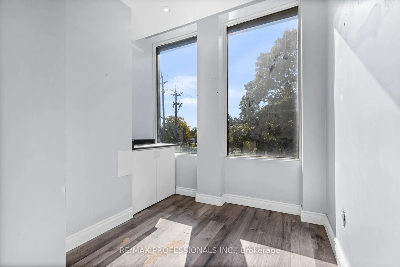4640 Jane Street, #201