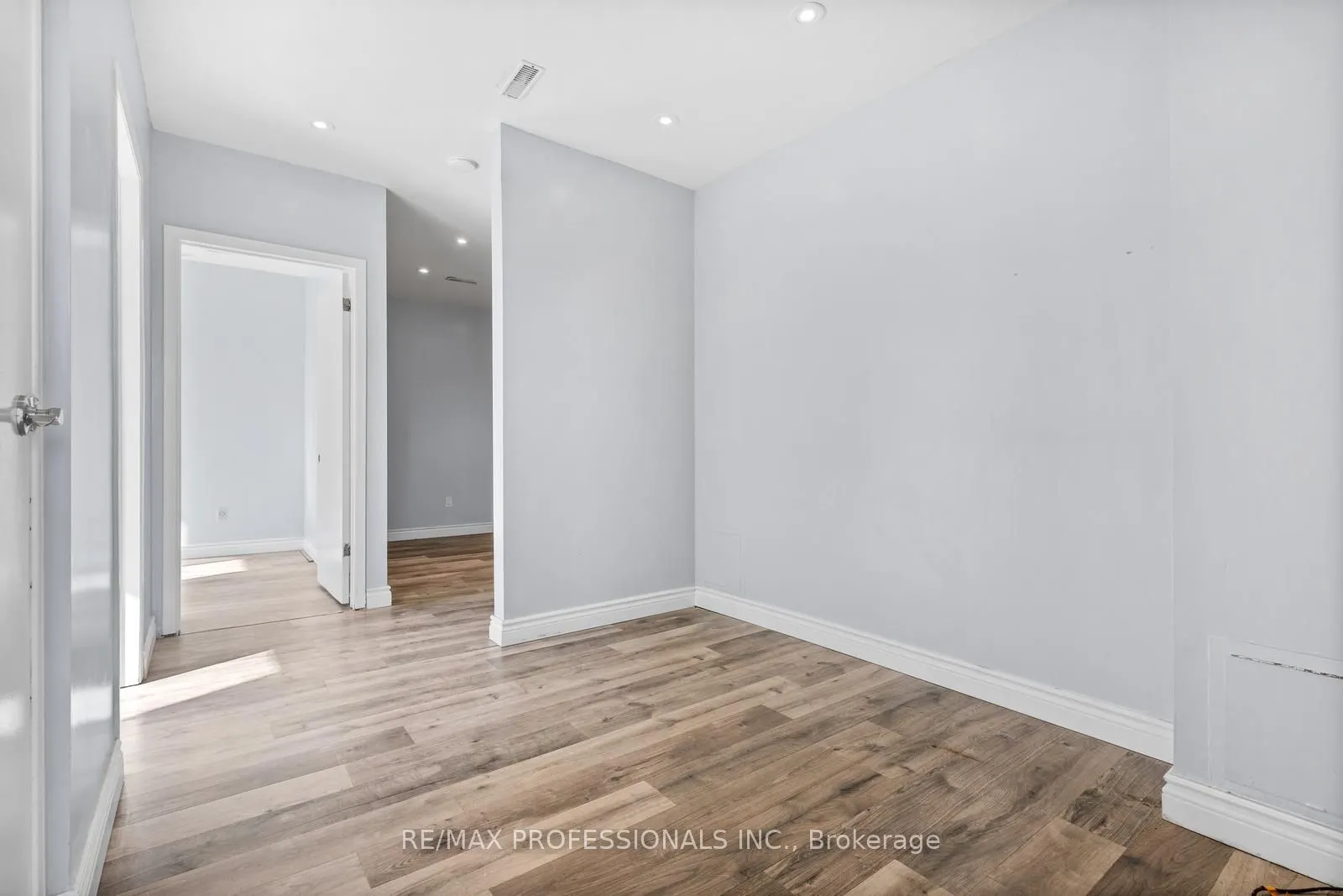 4640 Jane Street, #201
