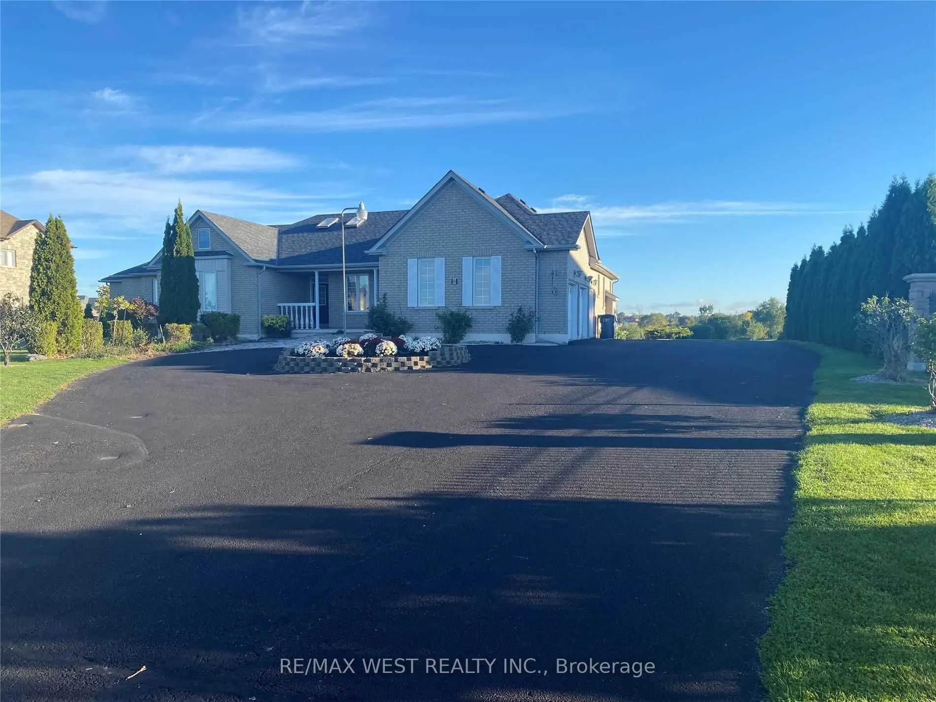 8 Everglade Drive