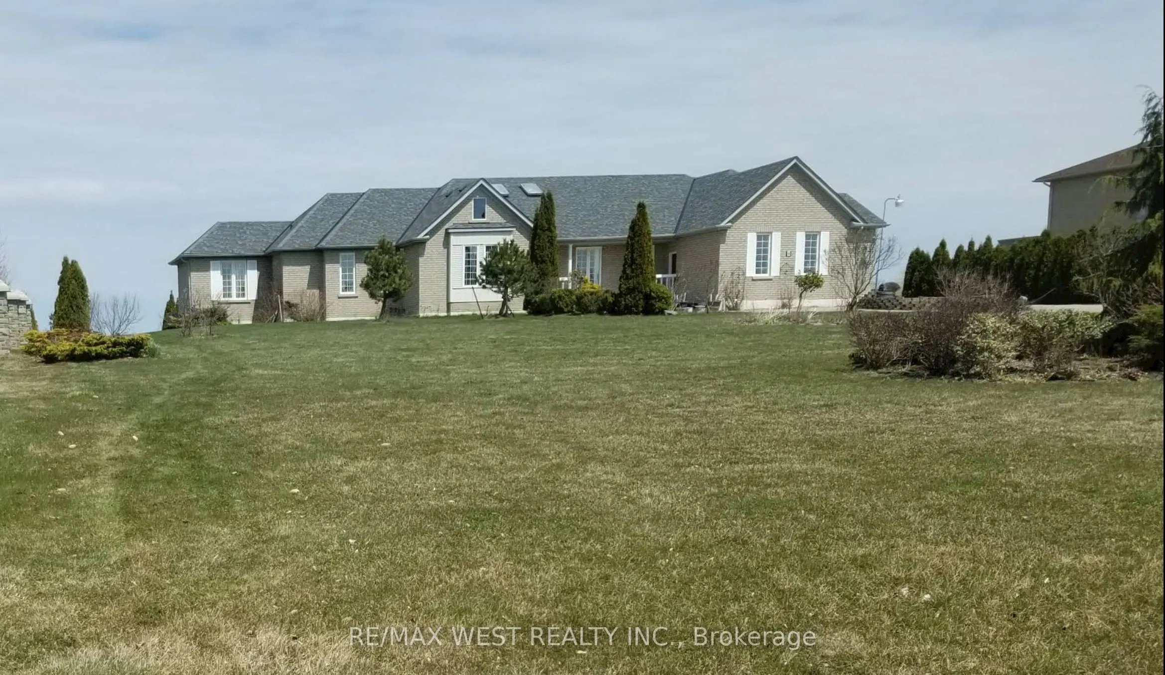 8 Everglade Drive
