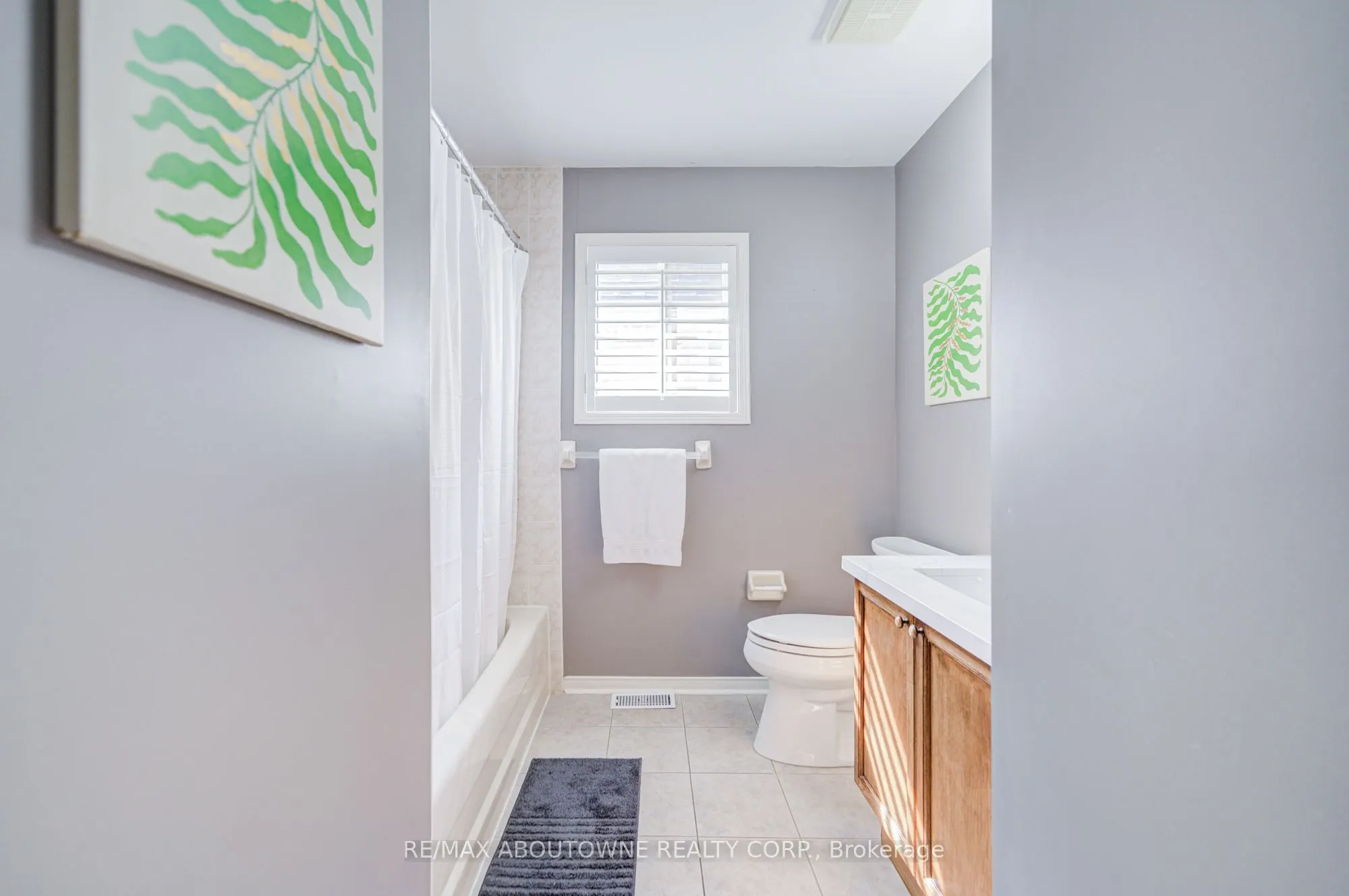3041 Caulfield Crescent