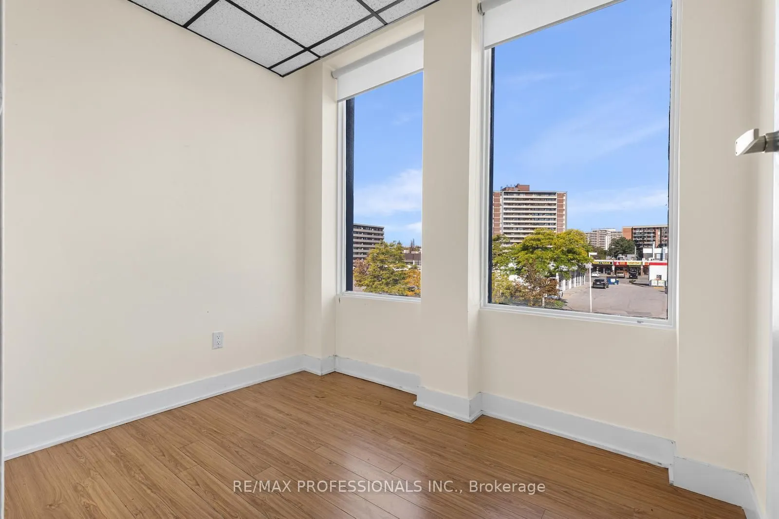 4640 Jane Street, #202