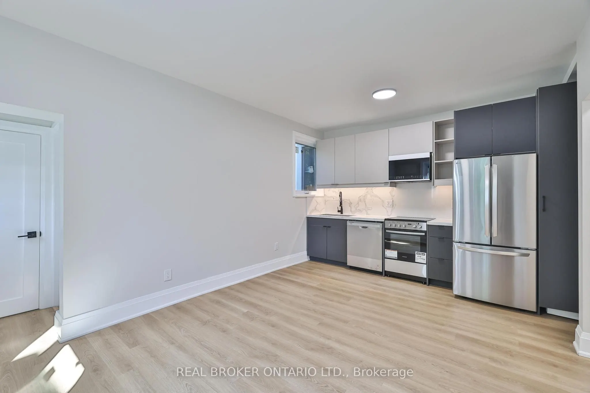 248 Garden Avenue, #Main Floor