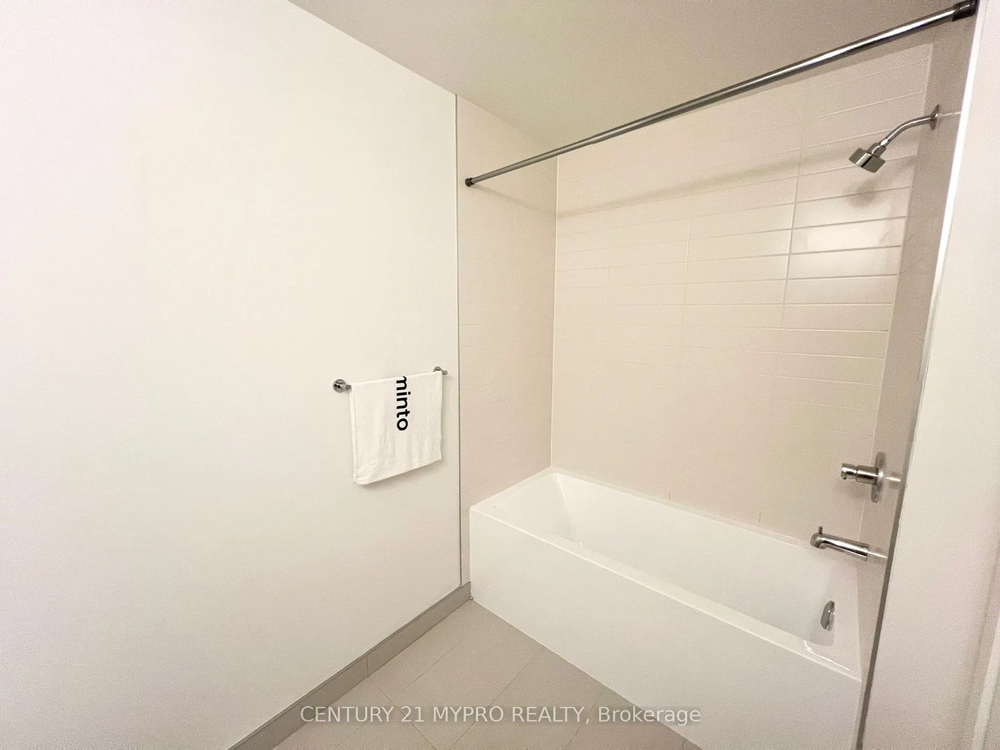3079 Trafalgar Road, #808