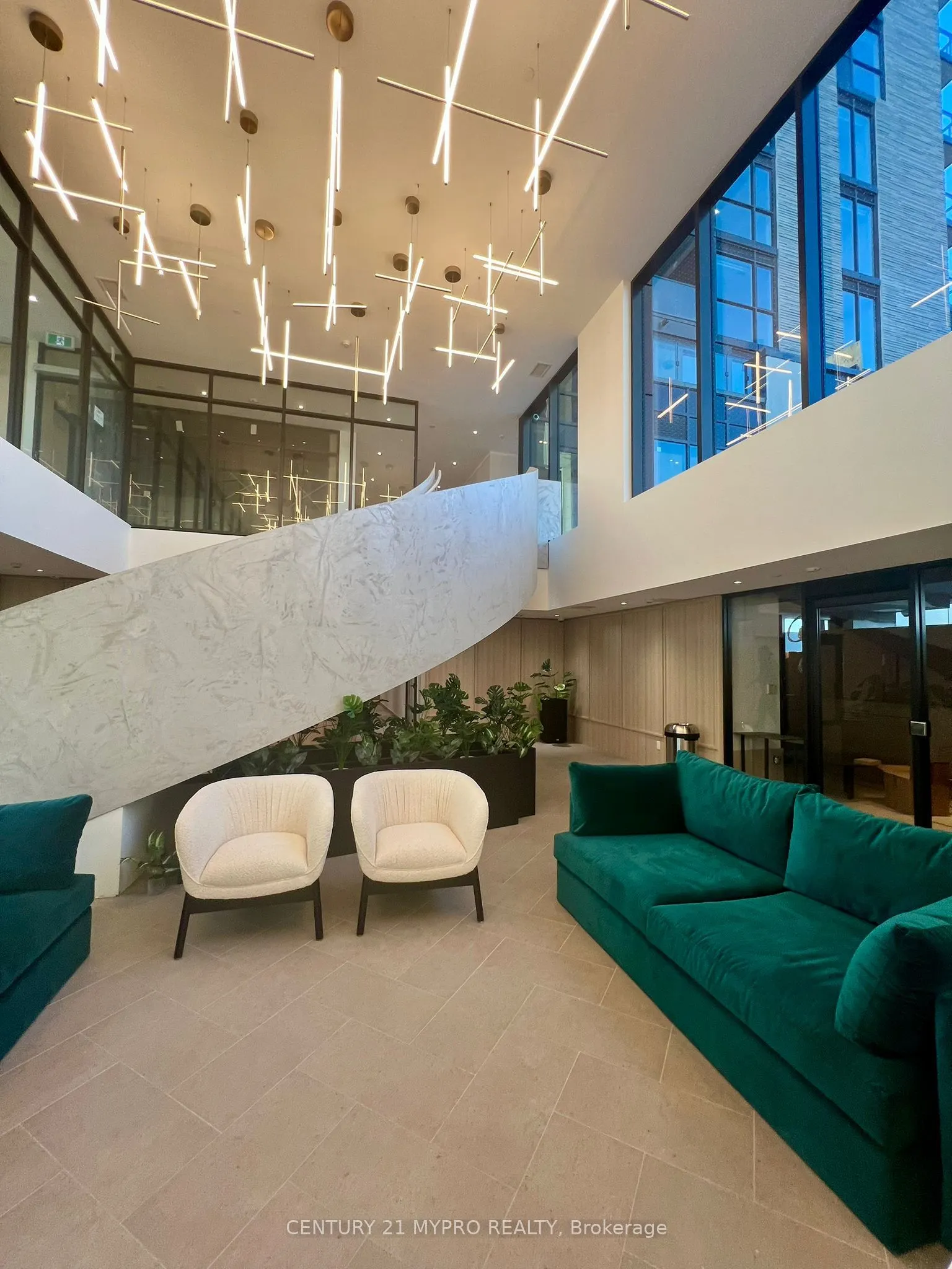 3079 Trafalgar Road, #808