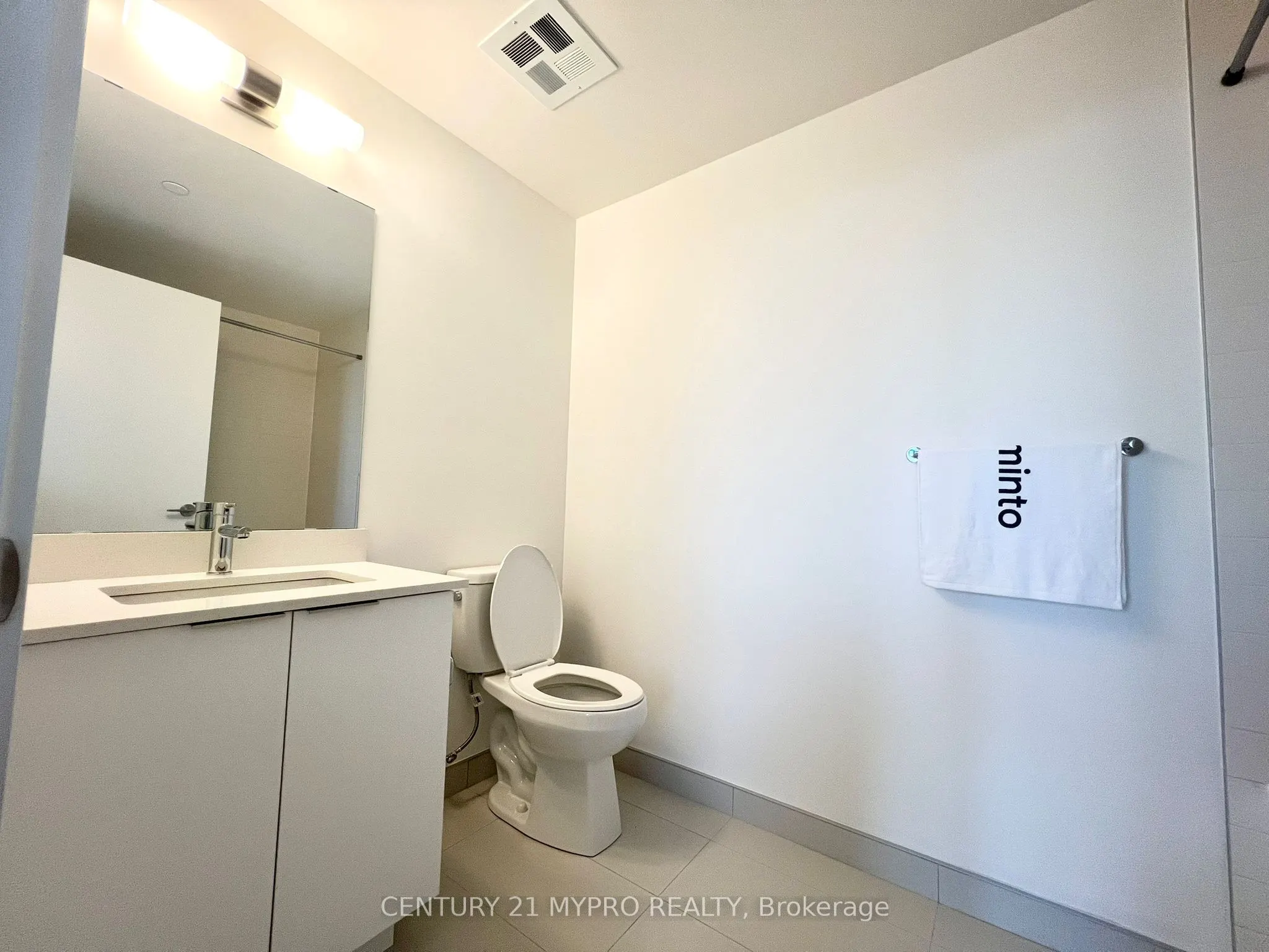 3079 Trafalgar Road, #808