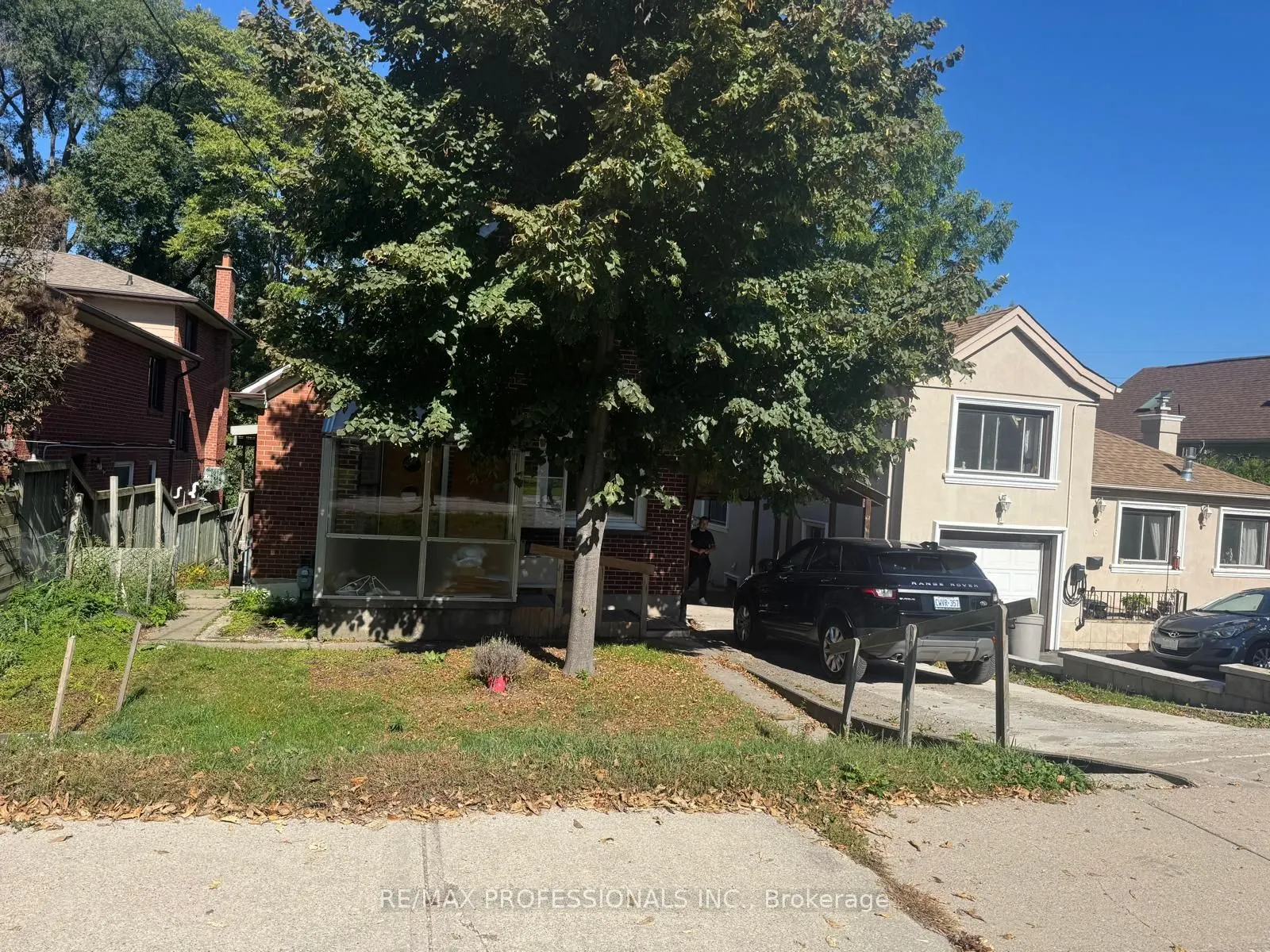 8 Daniels Street