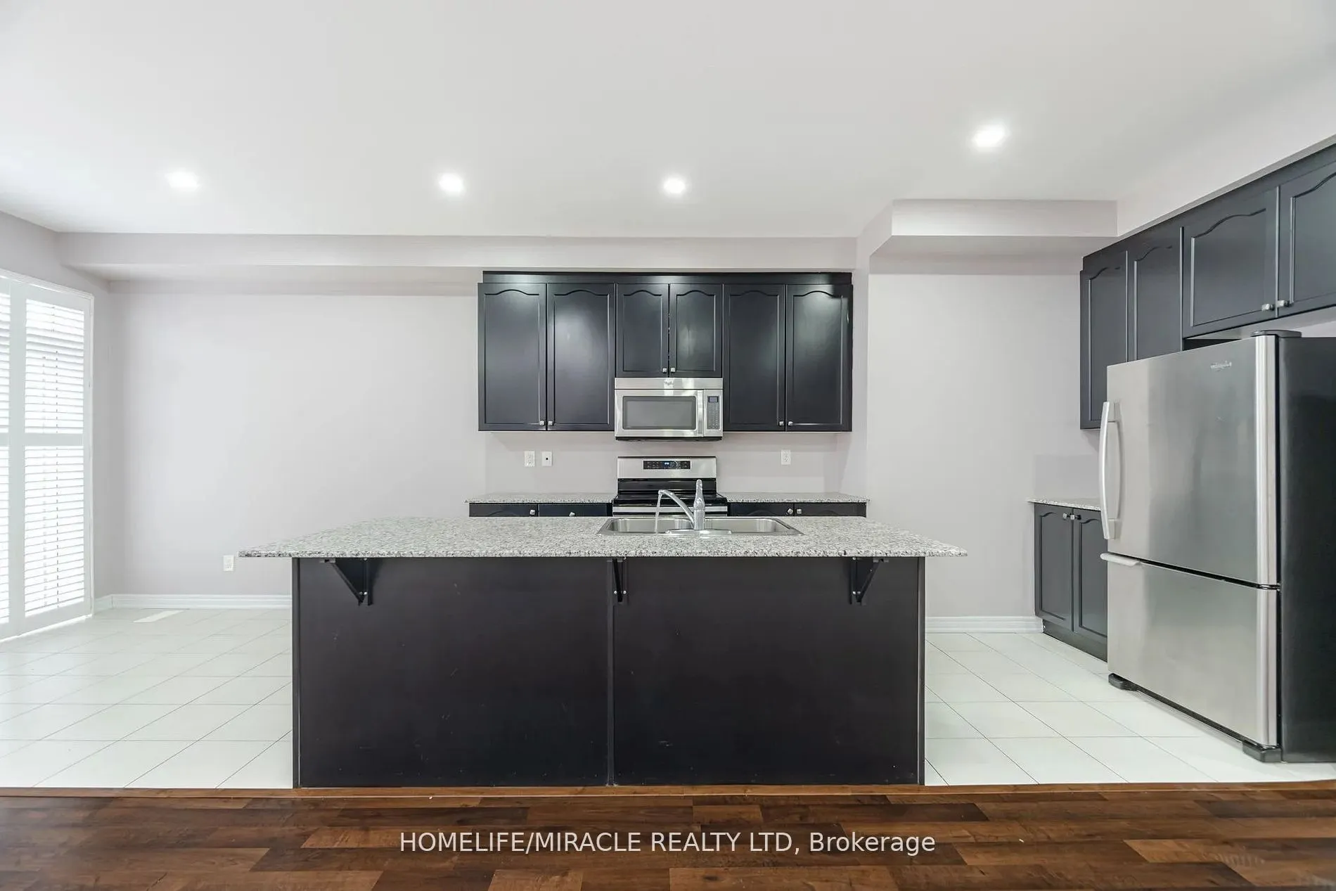 93 Kempenfelt Trail