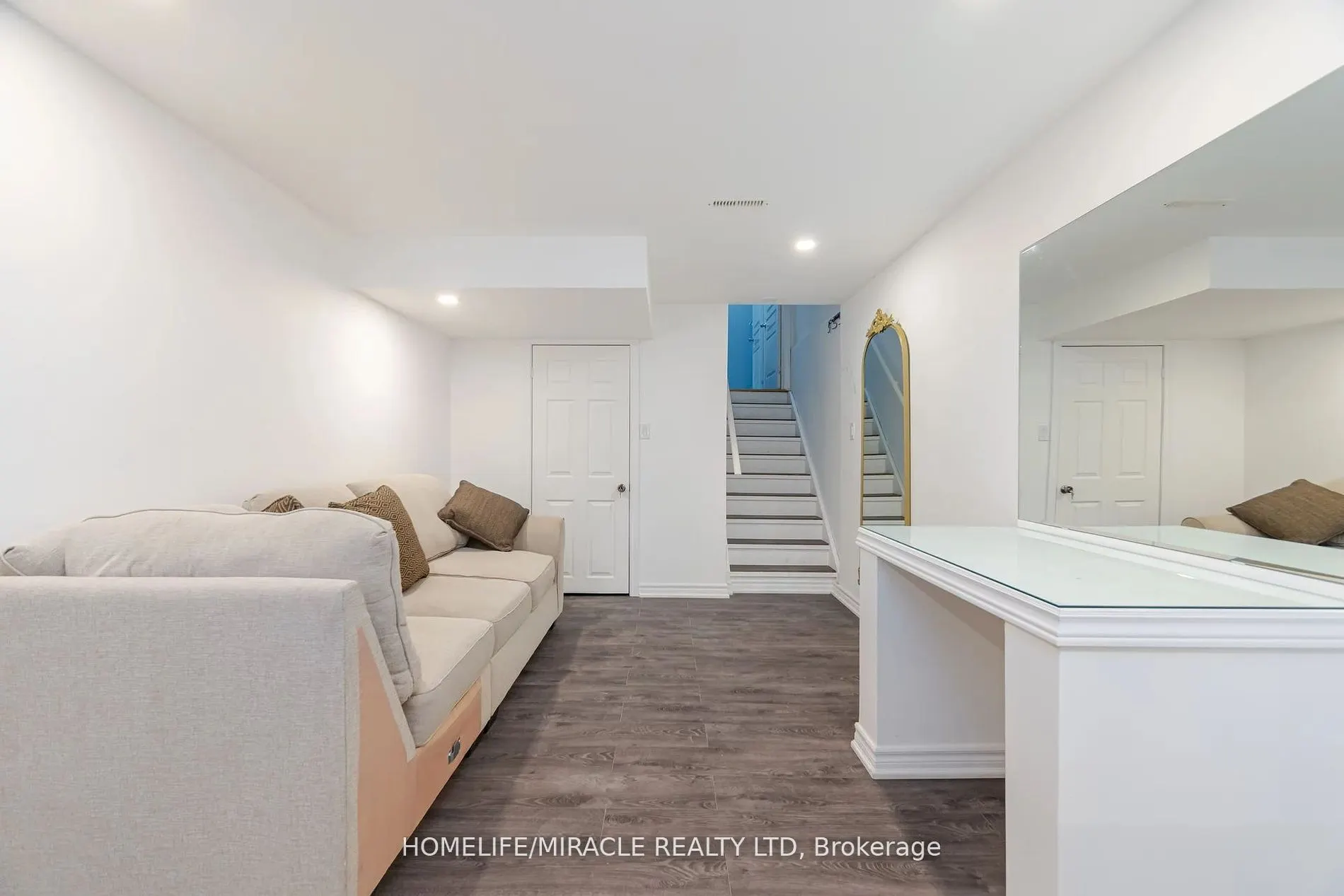 93 Kempenfelt Trail