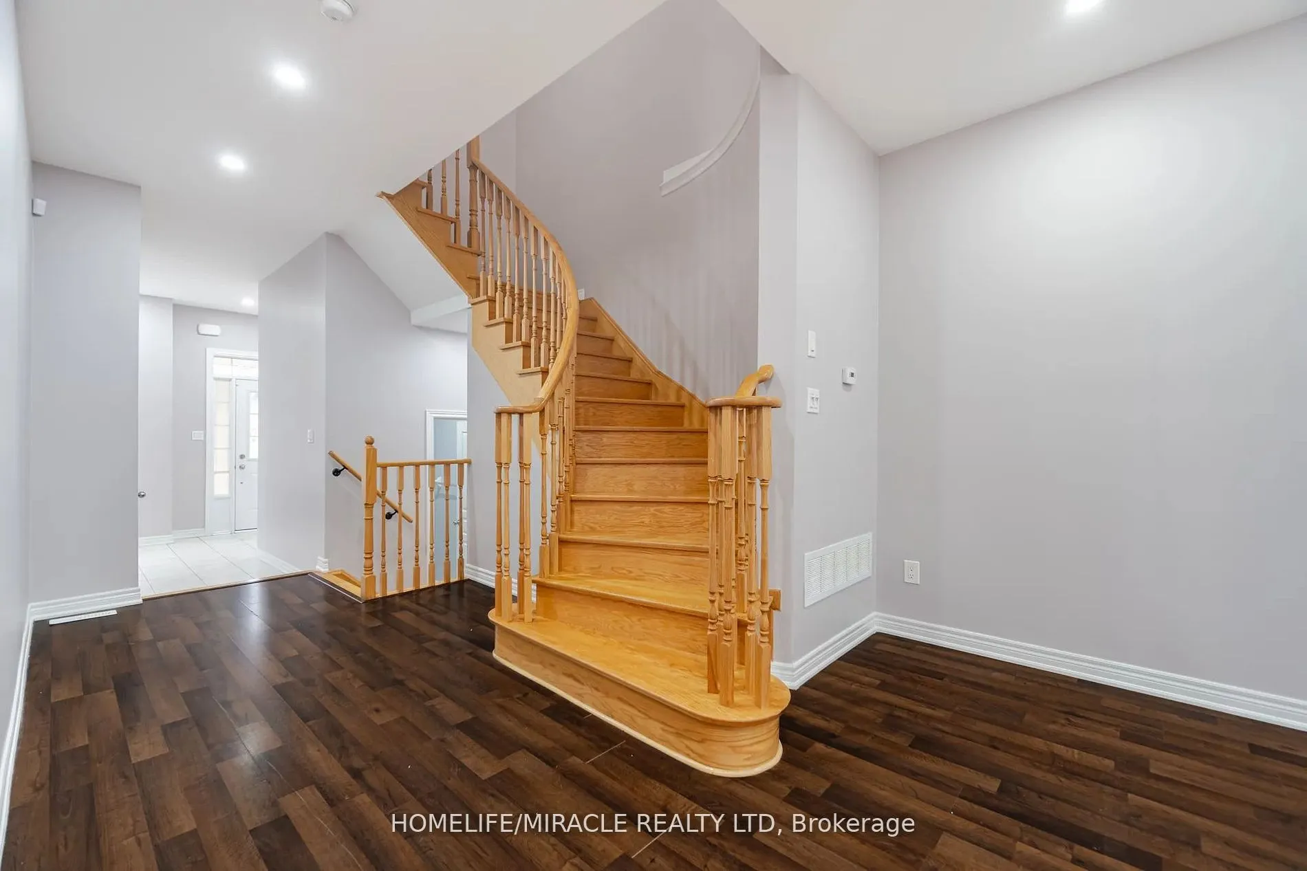 93 Kempenfelt Trail