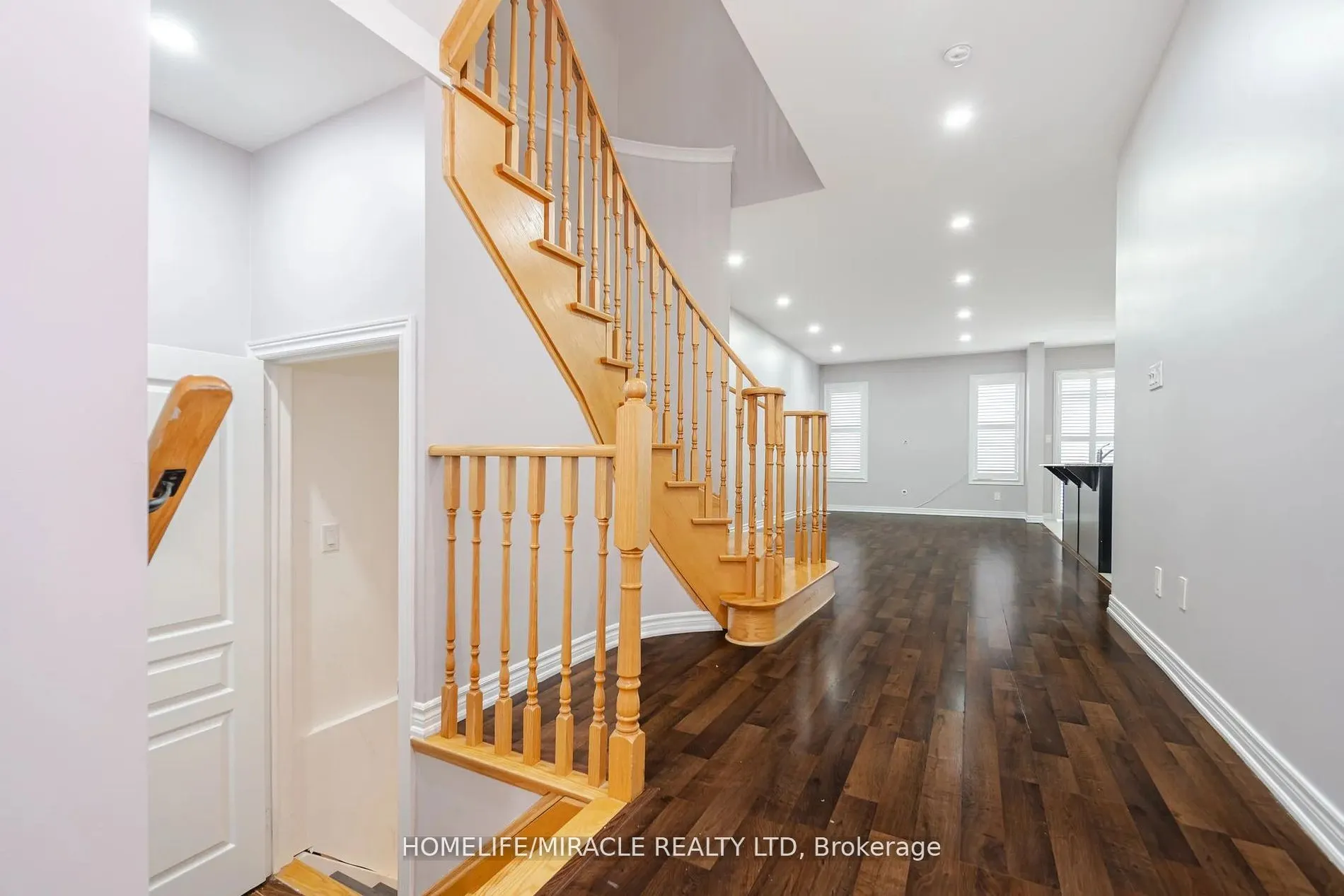 93 Kempenfelt Trail