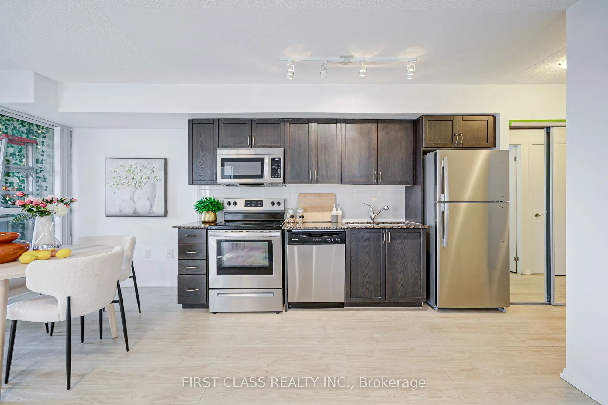 3091 Dufferin Street, #526