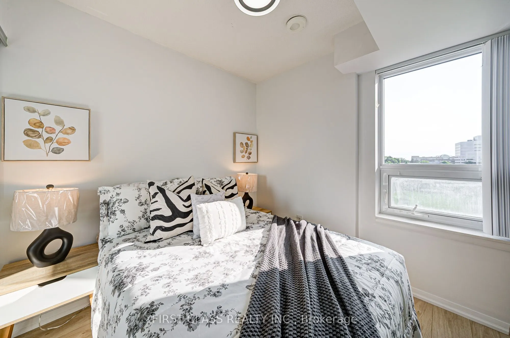3091 Dufferin Street, #526