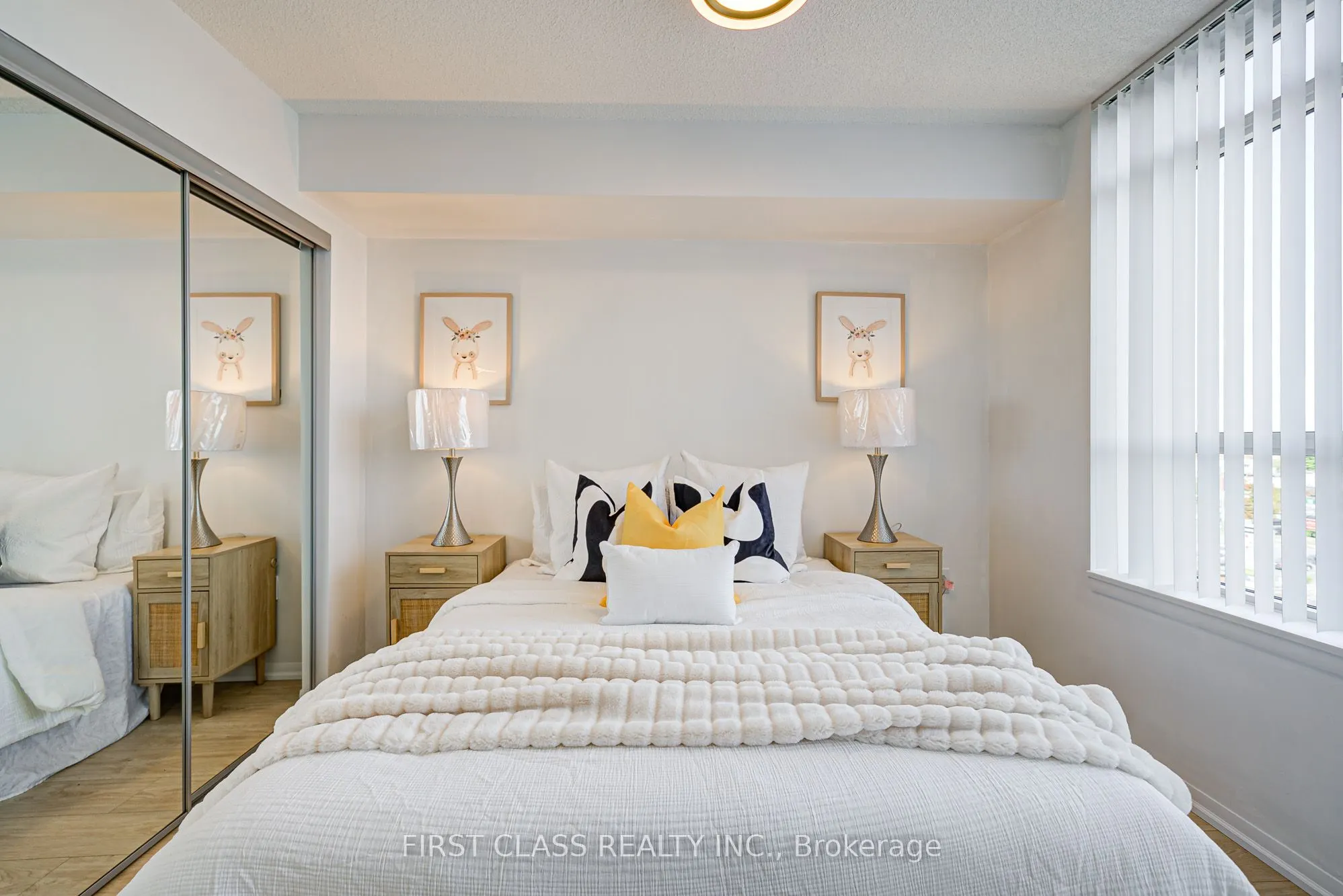 3091 Dufferin Street, #526