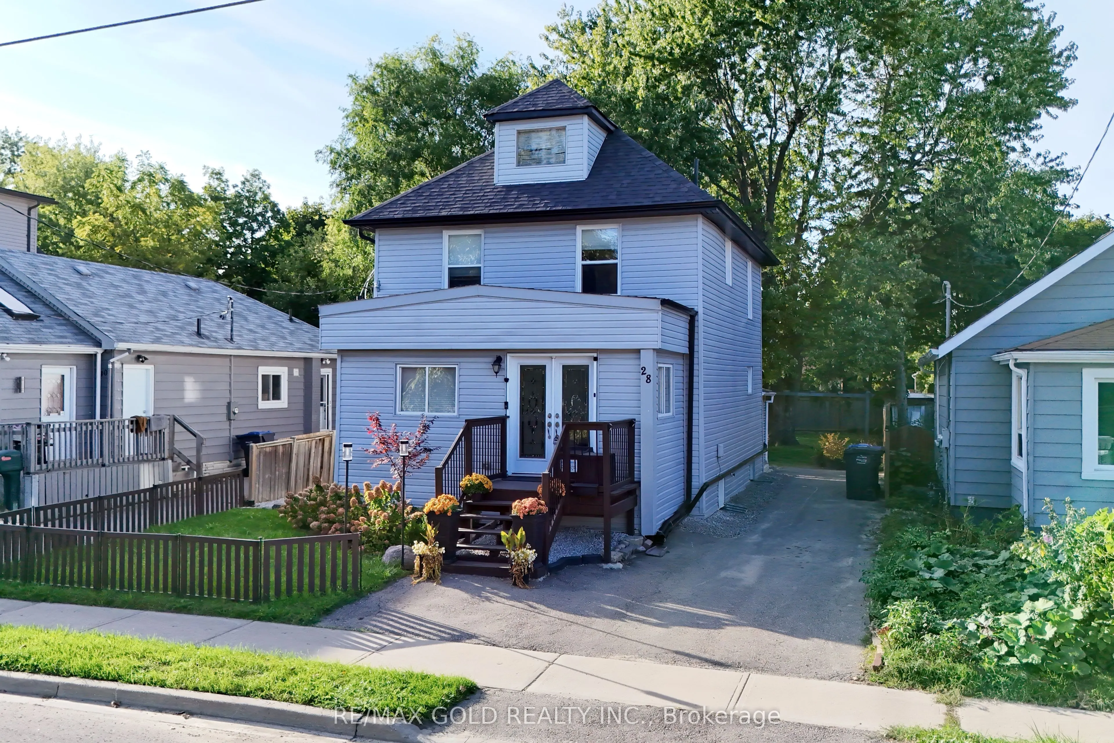 28 Royce Avenue
