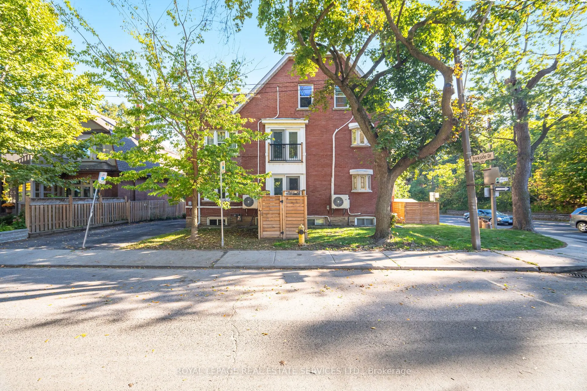379 Parkside Drive, ##1