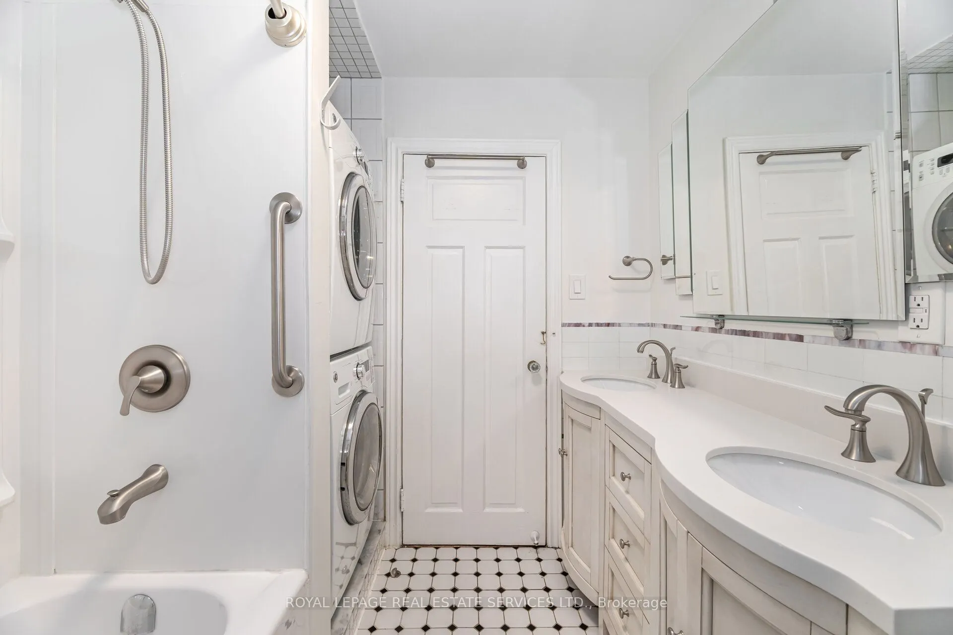 379 Parkside Drive, ##1